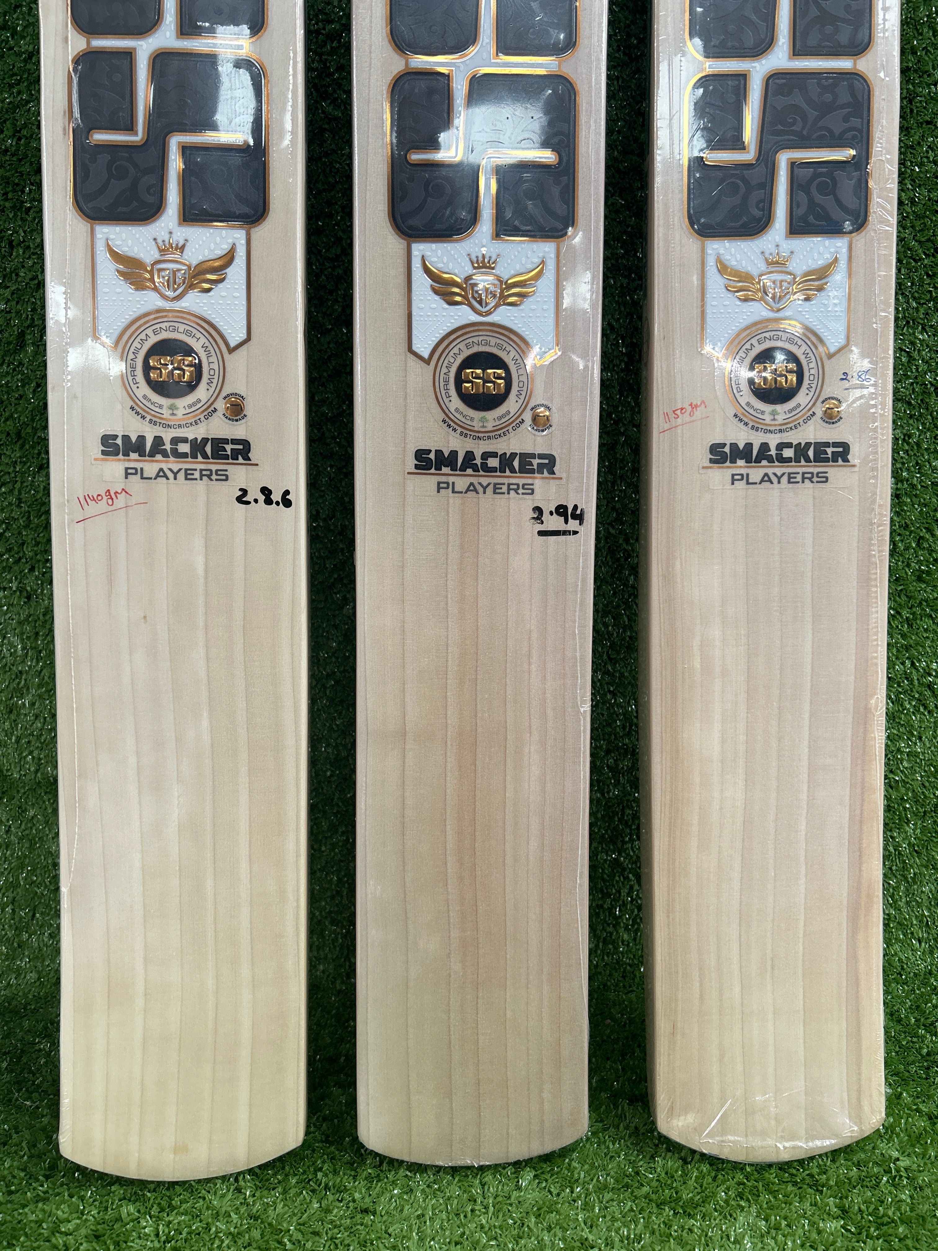 Premium SS Core GG Smacker English Willow Cricket Bat for Professional Players - Perfect for Matches, Training, and Club Play