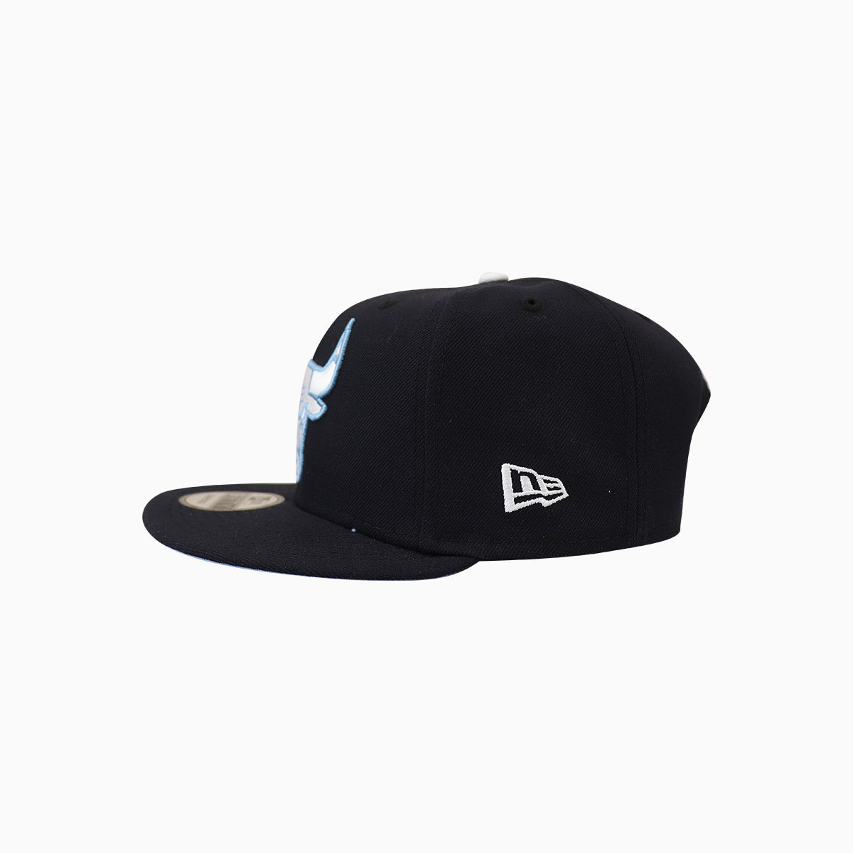 Chicago Bulls 6X World Champions NBA 9Fifty Snapback Hat - Official NBA Licensed Adjustable Cap for Men & Women - Perfect for Basketball Games, Streetwear Fashion & Sports Fans