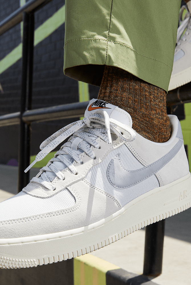 Nike Air Force 1 '07 LV8 Sneakers - Men's/Women's White Leather Basketball Shoes - Perfect for Casual Wear, Street Style & Sneaker Collection