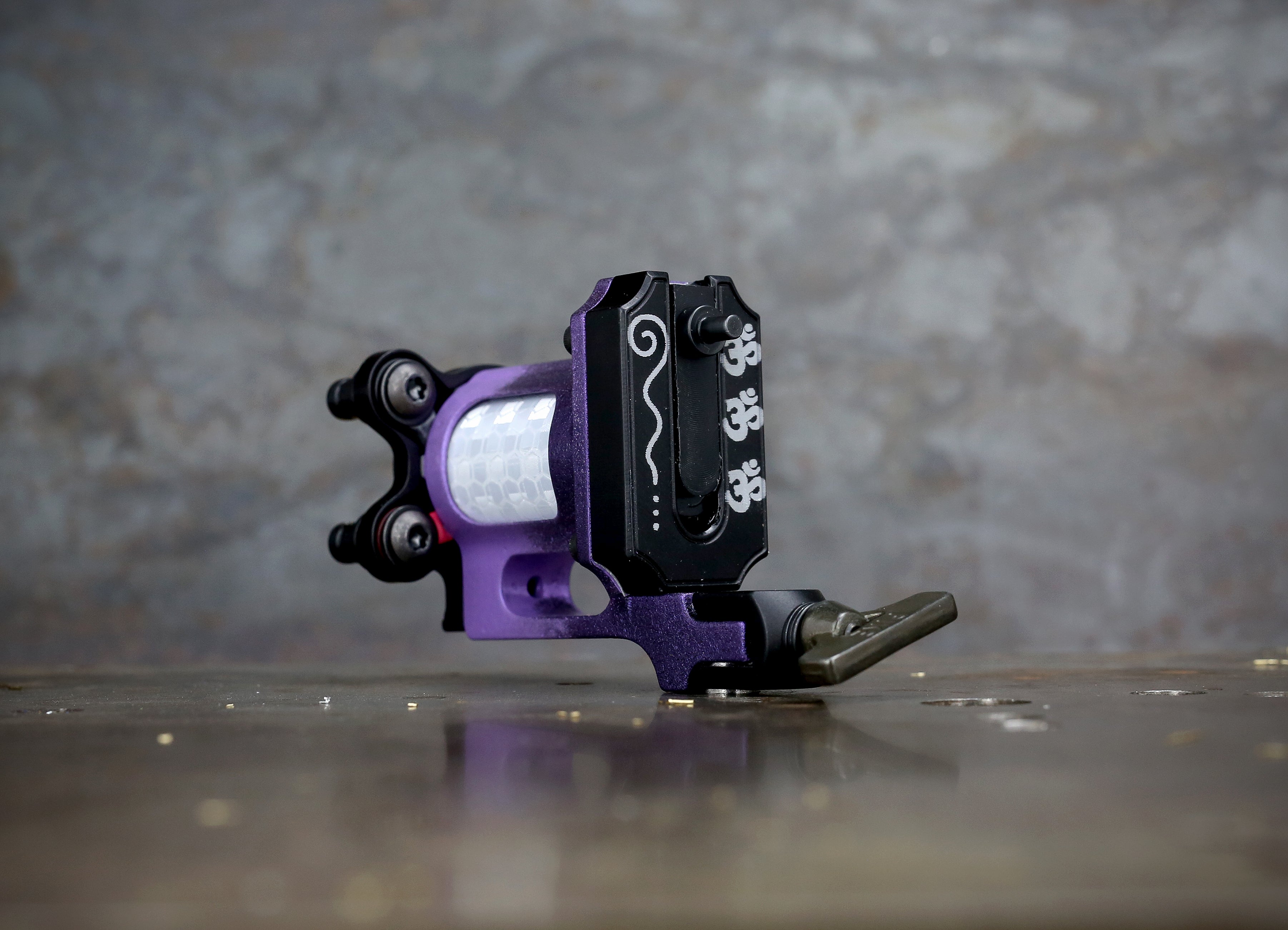 Limited Edition Pike x Rogers Slider Rotary Purple GOOD OMEN Cobra Knife - Perfect for Outdoor Adventures, Camping & Collecting