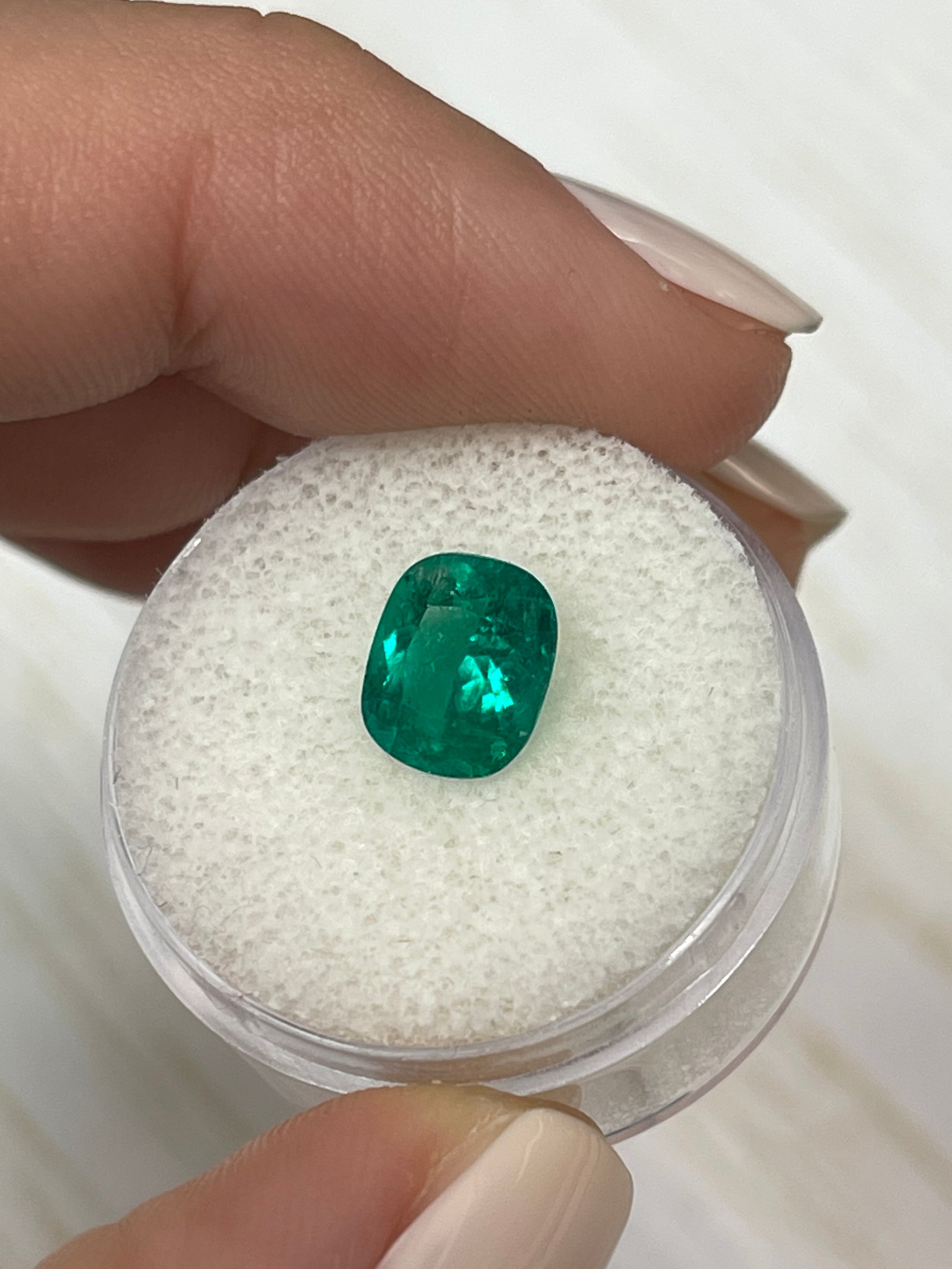 2.10 Carat 8x7mm Vivid Muzo Green Natural Colombian Loose Emerald Gemstone - Cushion Cut for Engagement Rings & Fine Jewelry Making