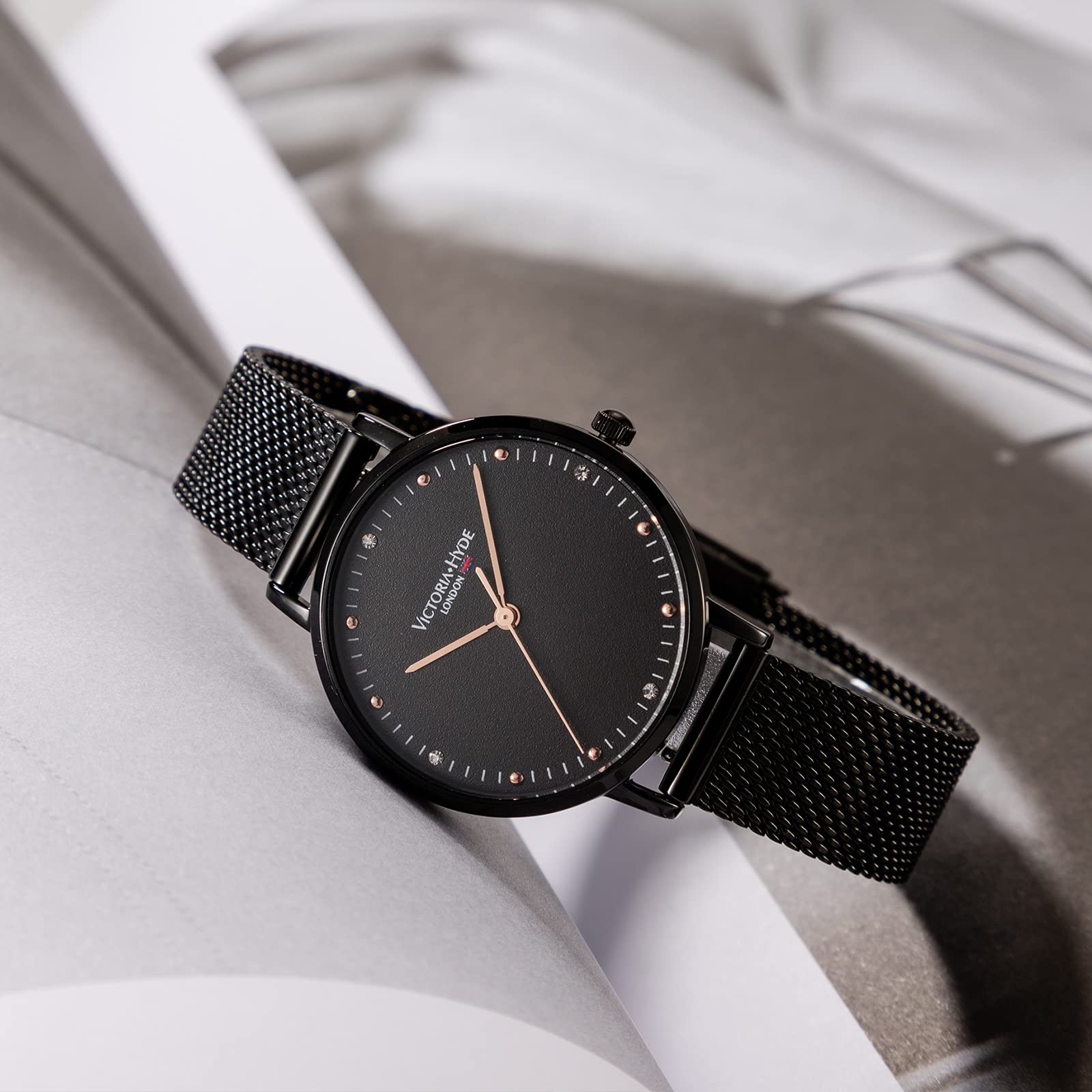 VICTORIA HYDE Luxury Couple Watches Set for Men & Women - Genuine Leather & Stainless Steel Mesh Bands, Waterproof Quartz Wristwatches - Perfect Anniversary Gifts for Couples, Valentine's Day & Romantic Occasions