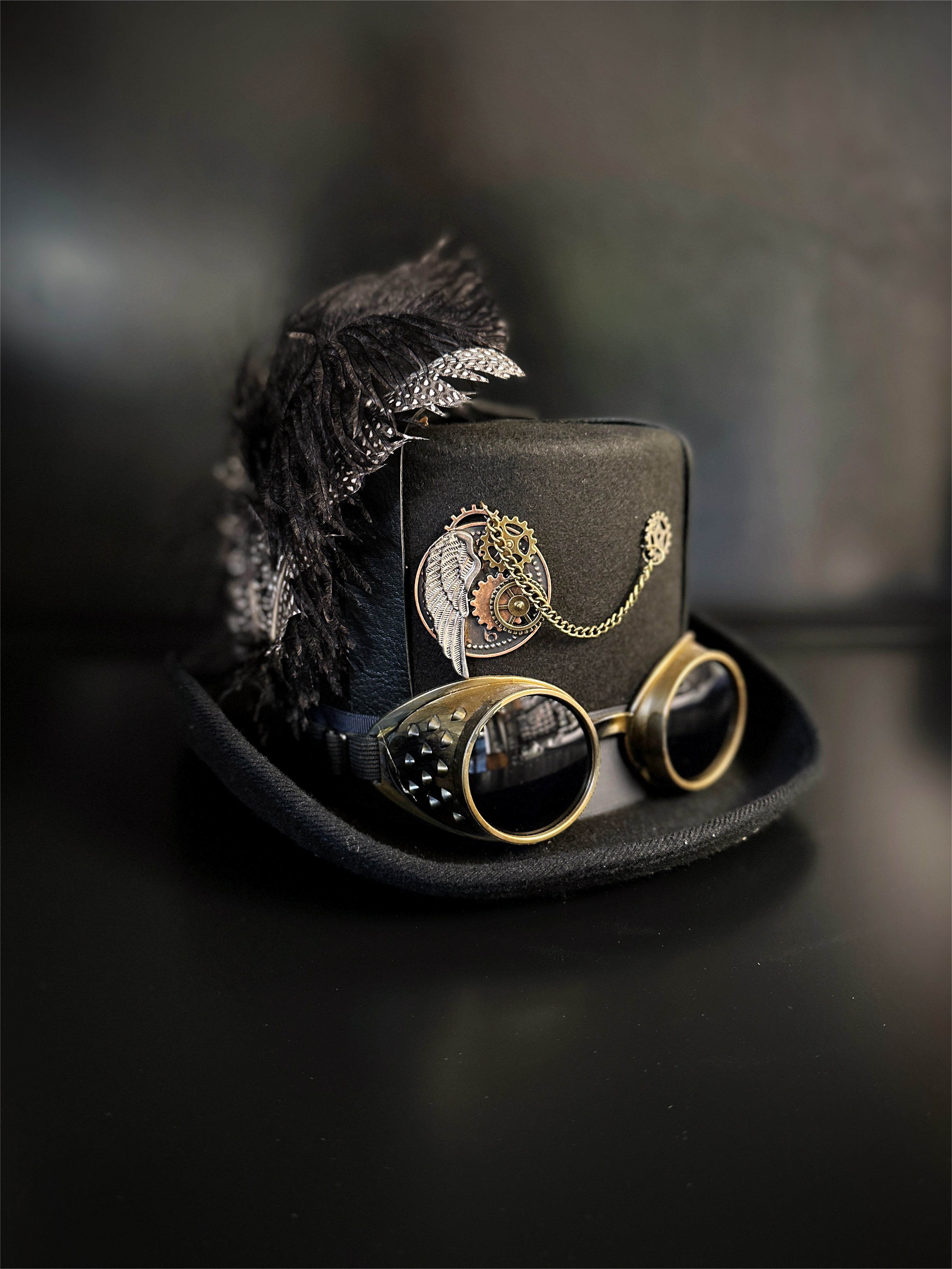 Victorian Steampunk Hat for Women & Men - Gothic Top Hat with Brass Gears - Perfect for Cosplay, Halloween Costumes & Steampunk Fashion Accessories