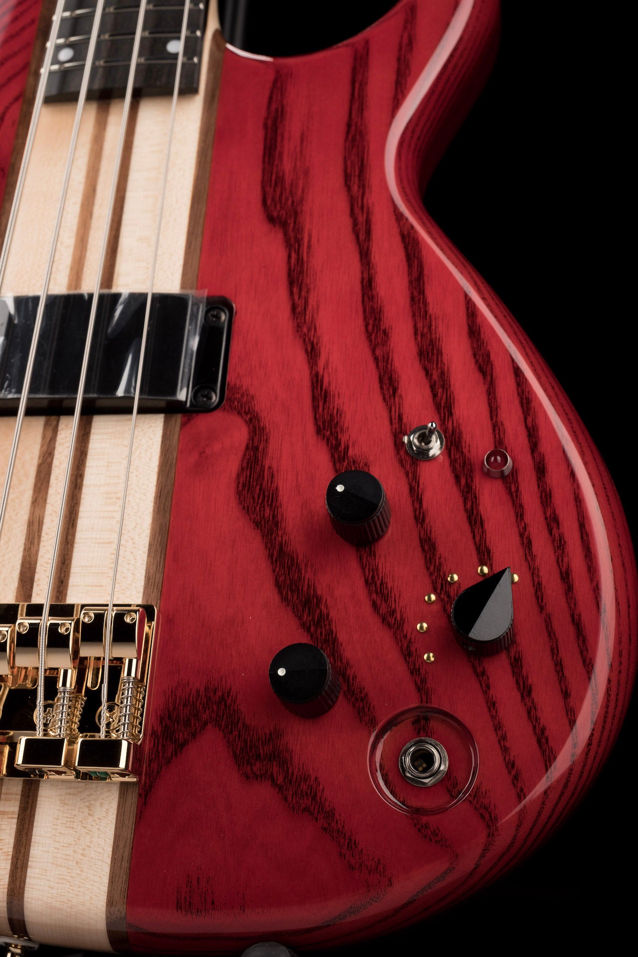 Aria Pro II SB 1000B Reissue 4-String Electric Bass Guitar - Made in Japan, Paduak Red Finish with Gig Bag - Perfect for Professional Musicians & Live Performances