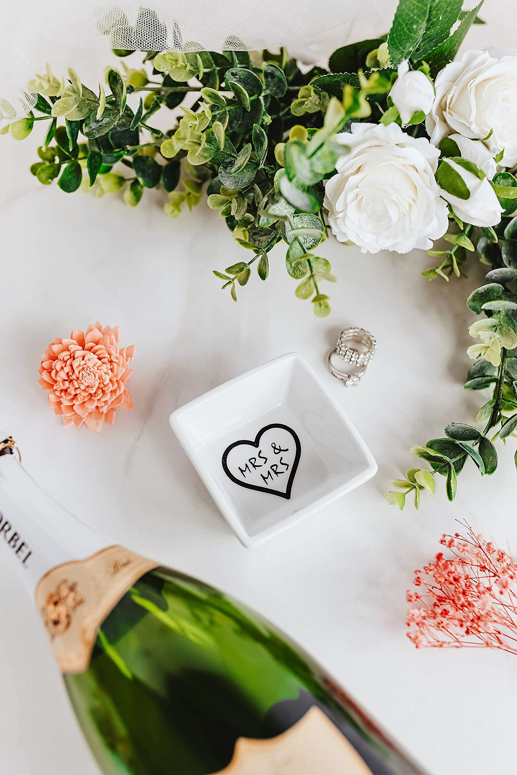 Lesbian Couple Wedding & Engagement Ring Dish Set - Mrs & Mrs Anniversary Gift for Her - Perfect for Jewelry Storage & Romantic Home Decor
