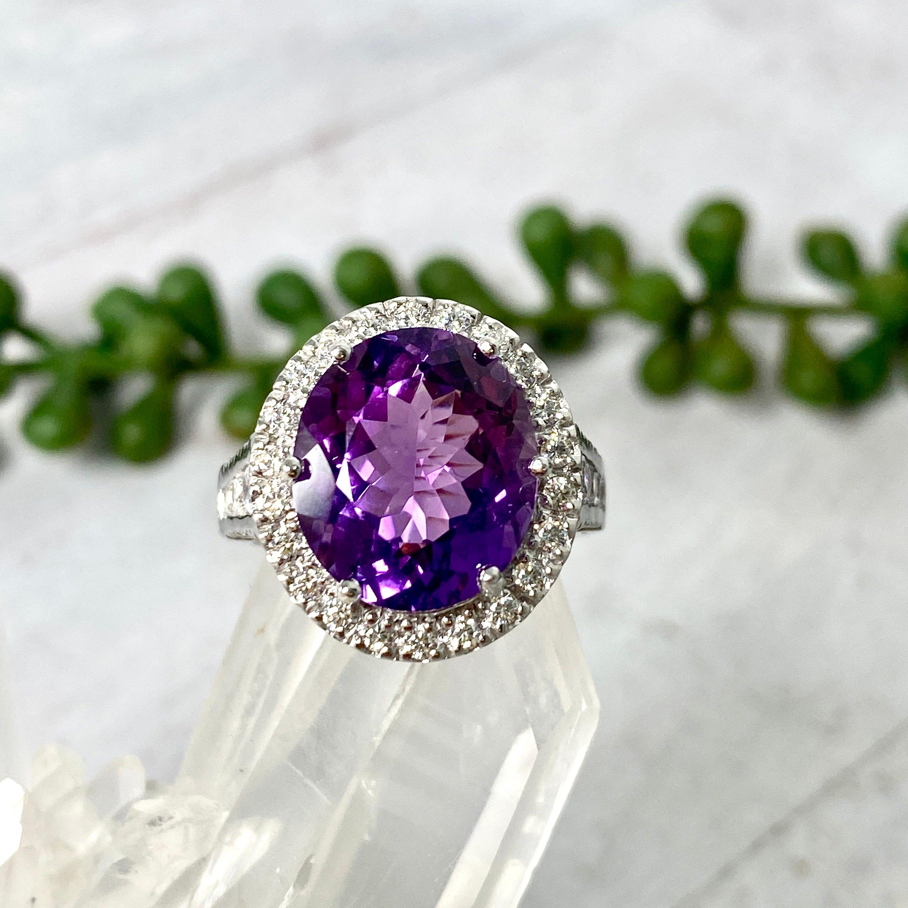 Amethyst Oval Cut Ring with CZ Accent - Size 8 - Sterling Silver Jewelry - Elegant Purple Gemstone Ring for Women - Perfect for Weddings, Anniversaries & Special Occasions