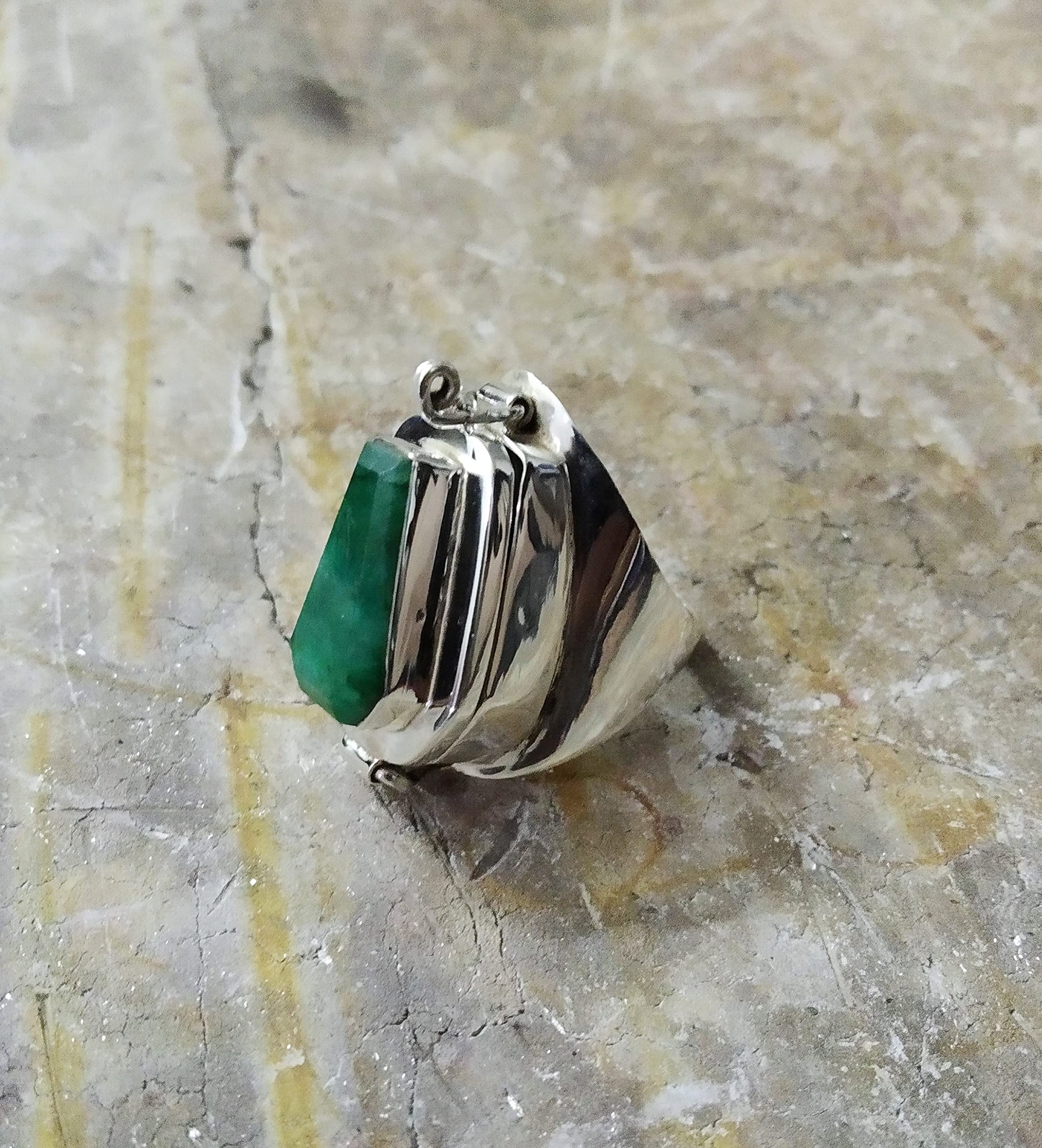 Emerald Poison Ring - Openable Secret Box Ring with Coffin Design, Handmade Silver Locket Ring for Women | Unique Gift for Her, Hidden Message & Medicine Storage | Perfect for Gothic Fashion, Cosplay & Witchy Aesthetic