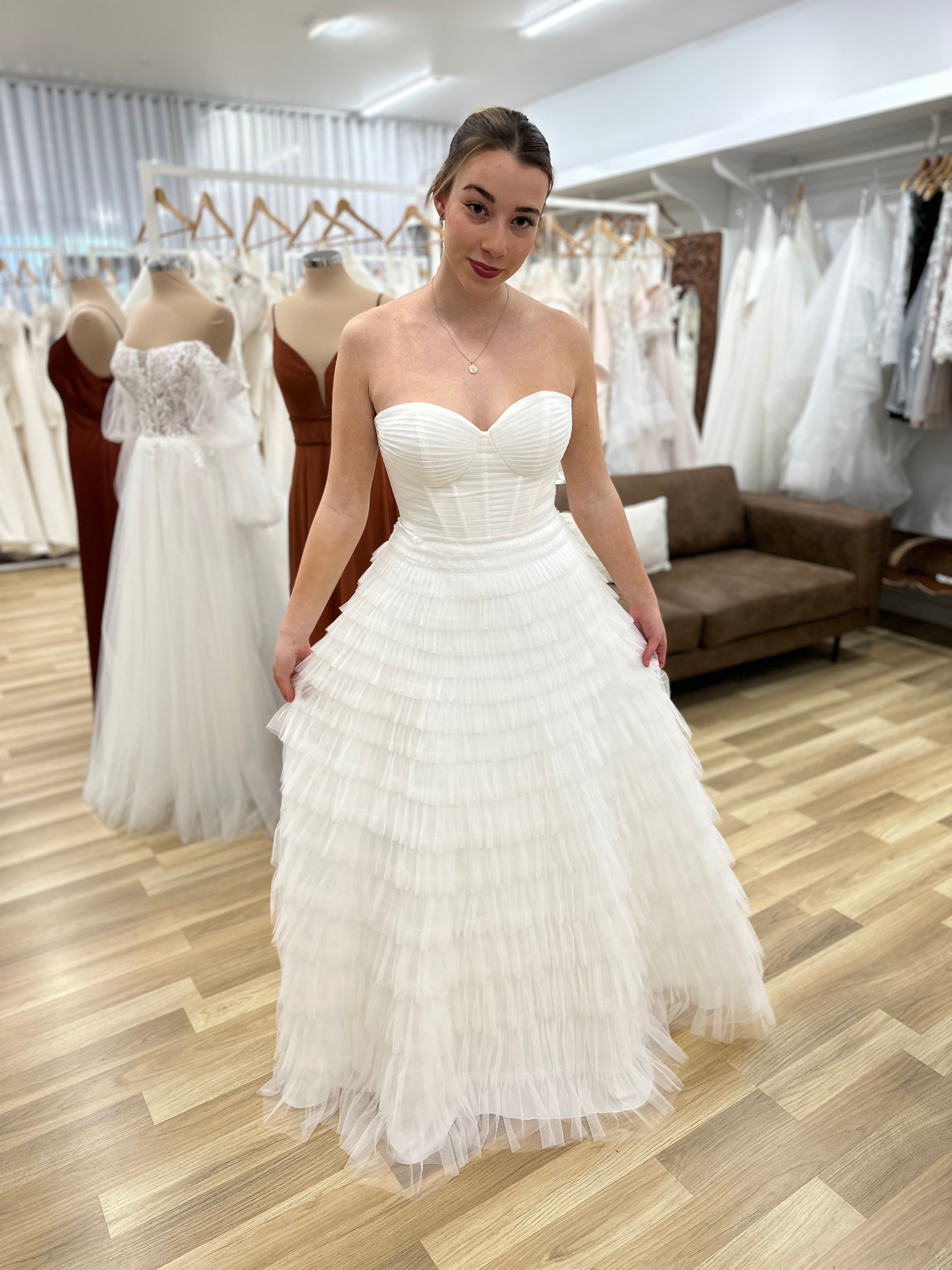 Serenity Sweetheart Strapless Ball Gown Wedding Dress - Elegant A-Line Bridal Gown for Prom, Quinceañera & Formal Events