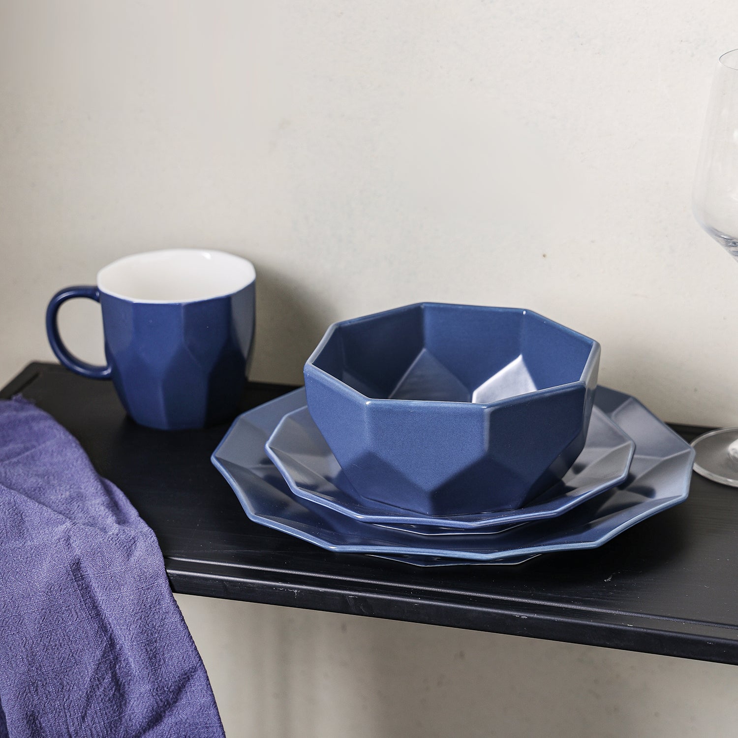 Premium Jamie Porcelain Dinnerware Set - Elegant Blue 16-Piece Dinnerware for Formal Dining, Entertaining & Everyday Use