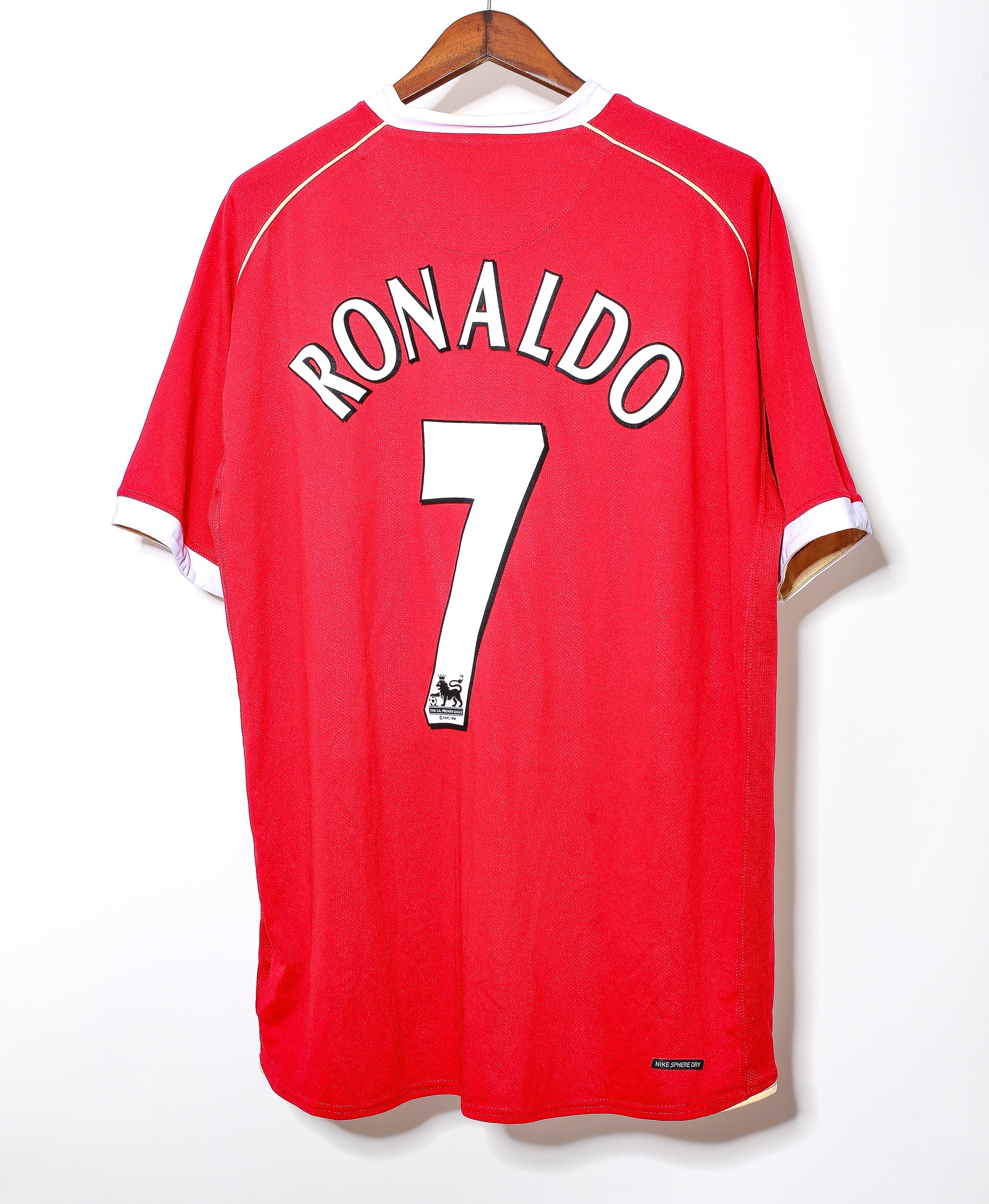 2006-2007 Manchester United #7 Cristiano Ronaldo Jersey XXL - Authentic Soccer Uniform for Fans & Collectors - Perfect for Match Days, Cosplay & Sports Memorabilia Display