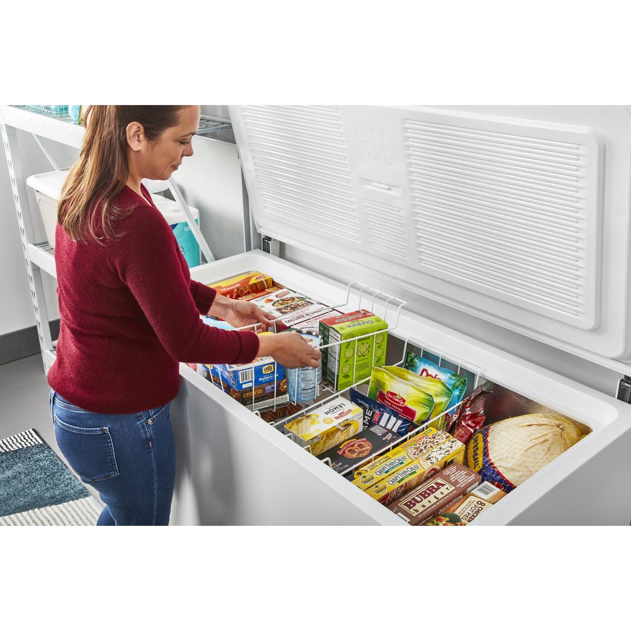 Amana AZC5216LW 7.0 Cu. Ft. Chest Freezer in White - Energy Efficient, Deep Freeze Storage for Home, Garage, or Basement - Perfect for Bulk Food, Meat, and Frozen Goods