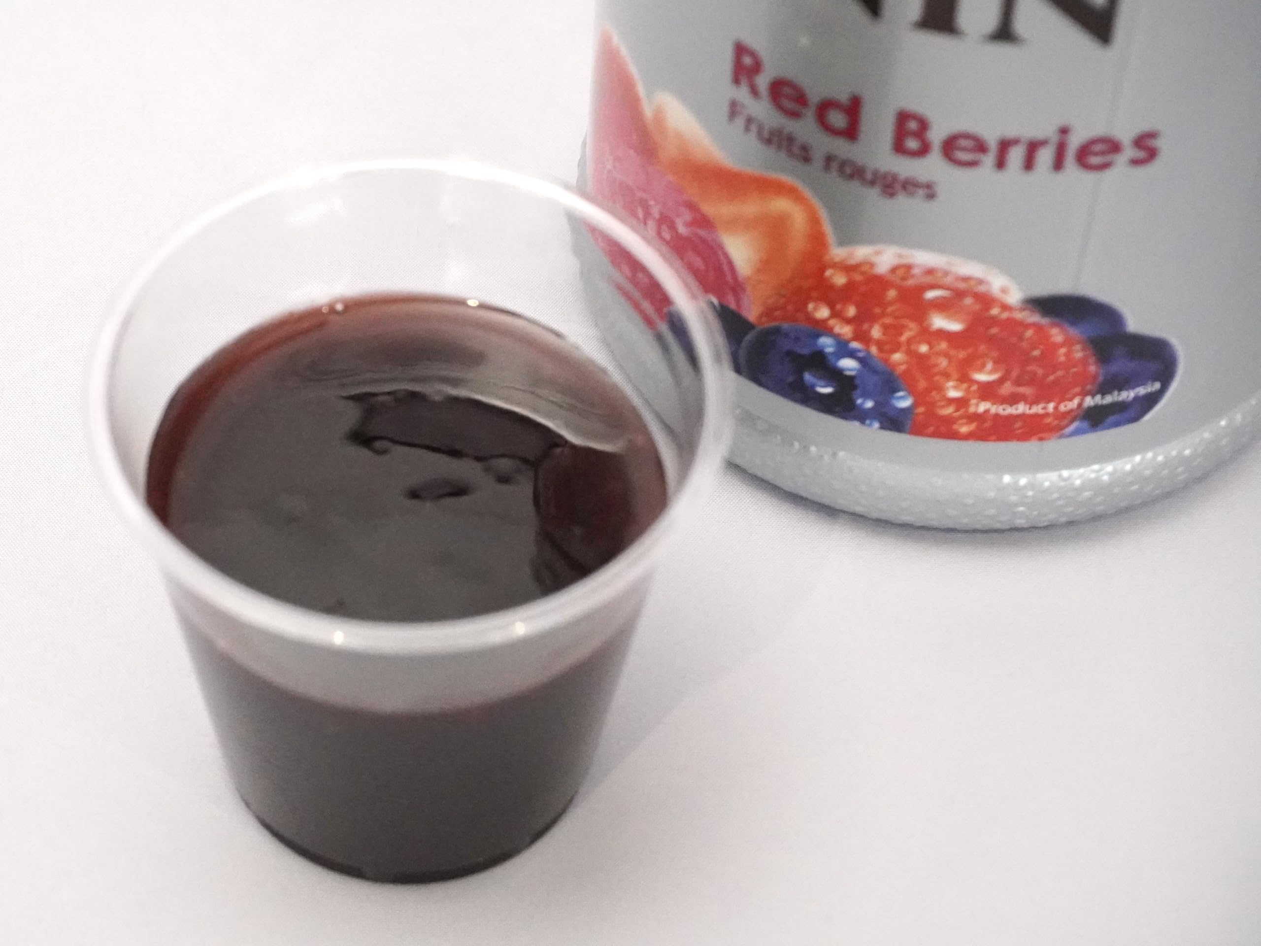 Monin Red Berries Puree 1L - Premium Fruit Puree for Cocktails, Smoothies & Desserts - Perfect for Bartenders, Bakers & Home Chefs