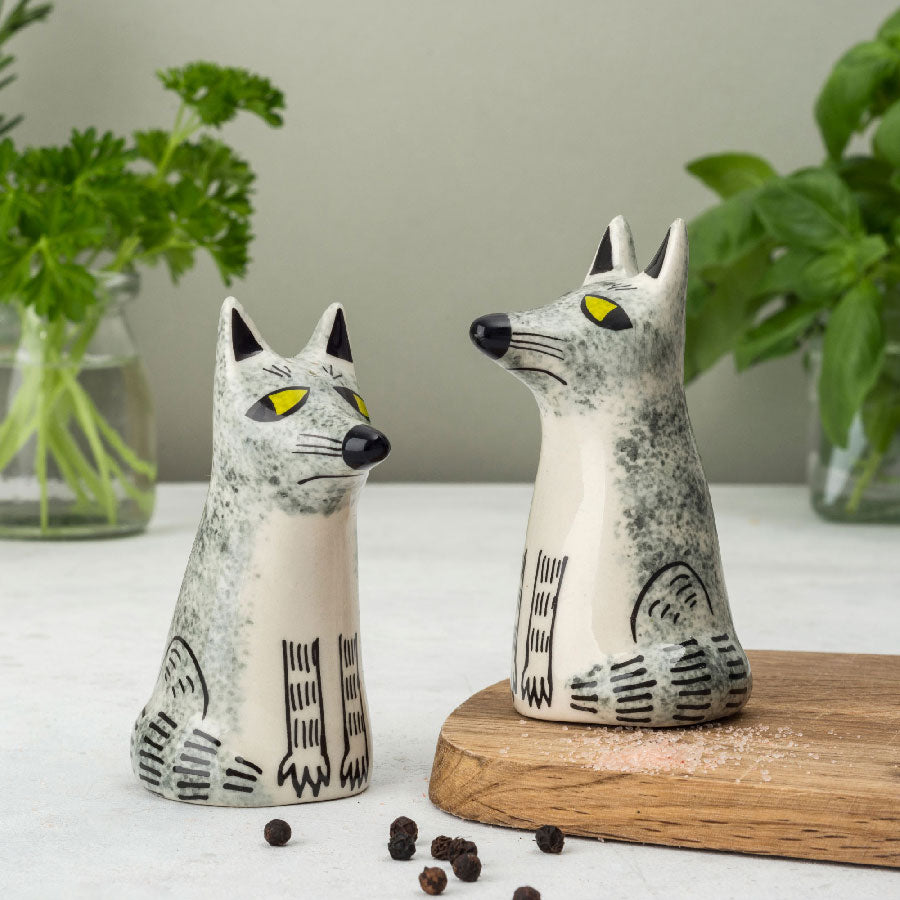 Wolf Salt and Pepper Shakers Set of 4 - Premium Ceramic Seasoning Shakers for Kitchen, Dining Table & BBQ - Perfect for Home, Restaurant & Outdoor Cooking