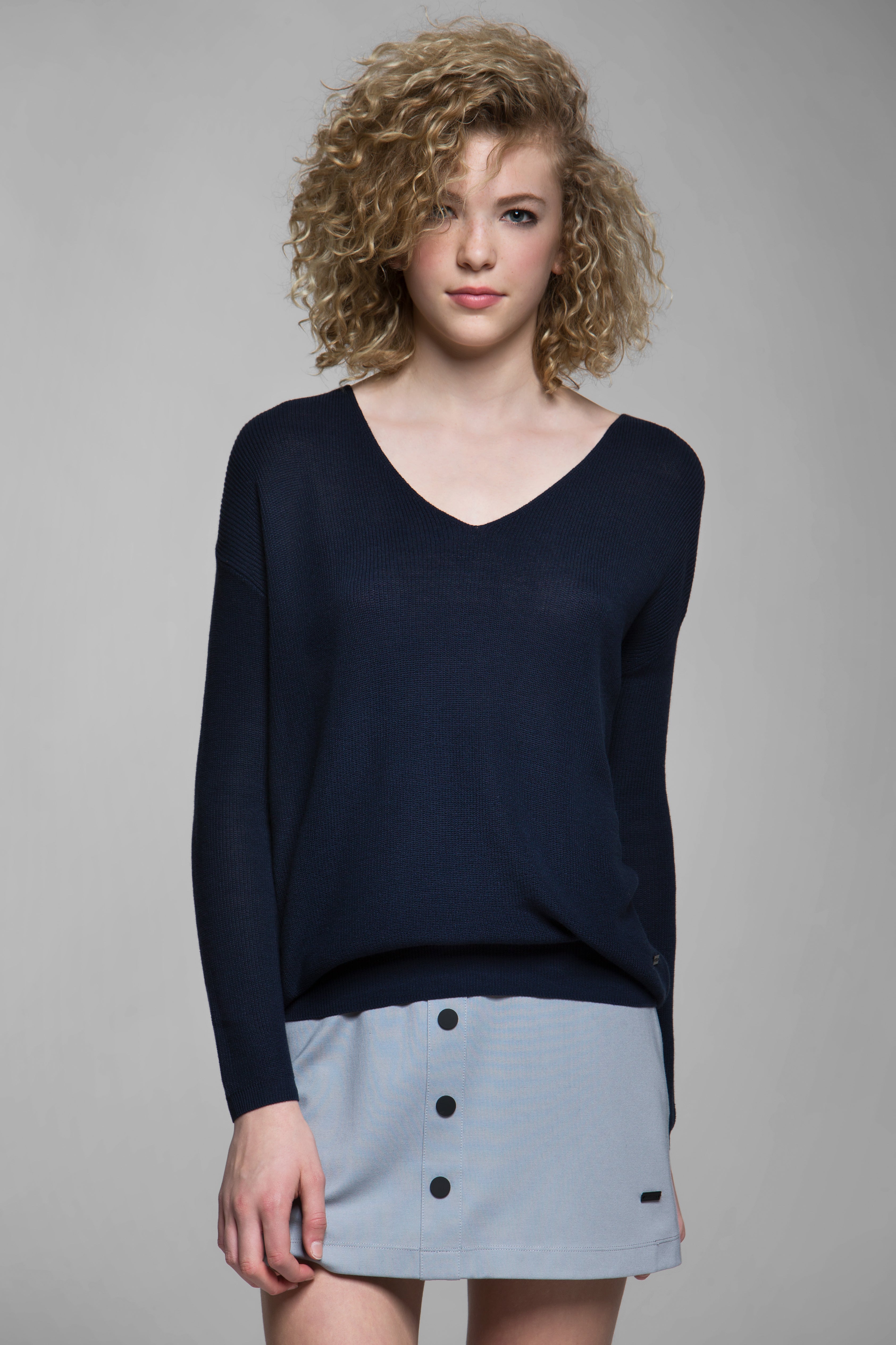 Pipa Light Sweater Women's Casual Knit Cardigan - Perfect for Fall Layering, Office Wear & Coffee Dates
