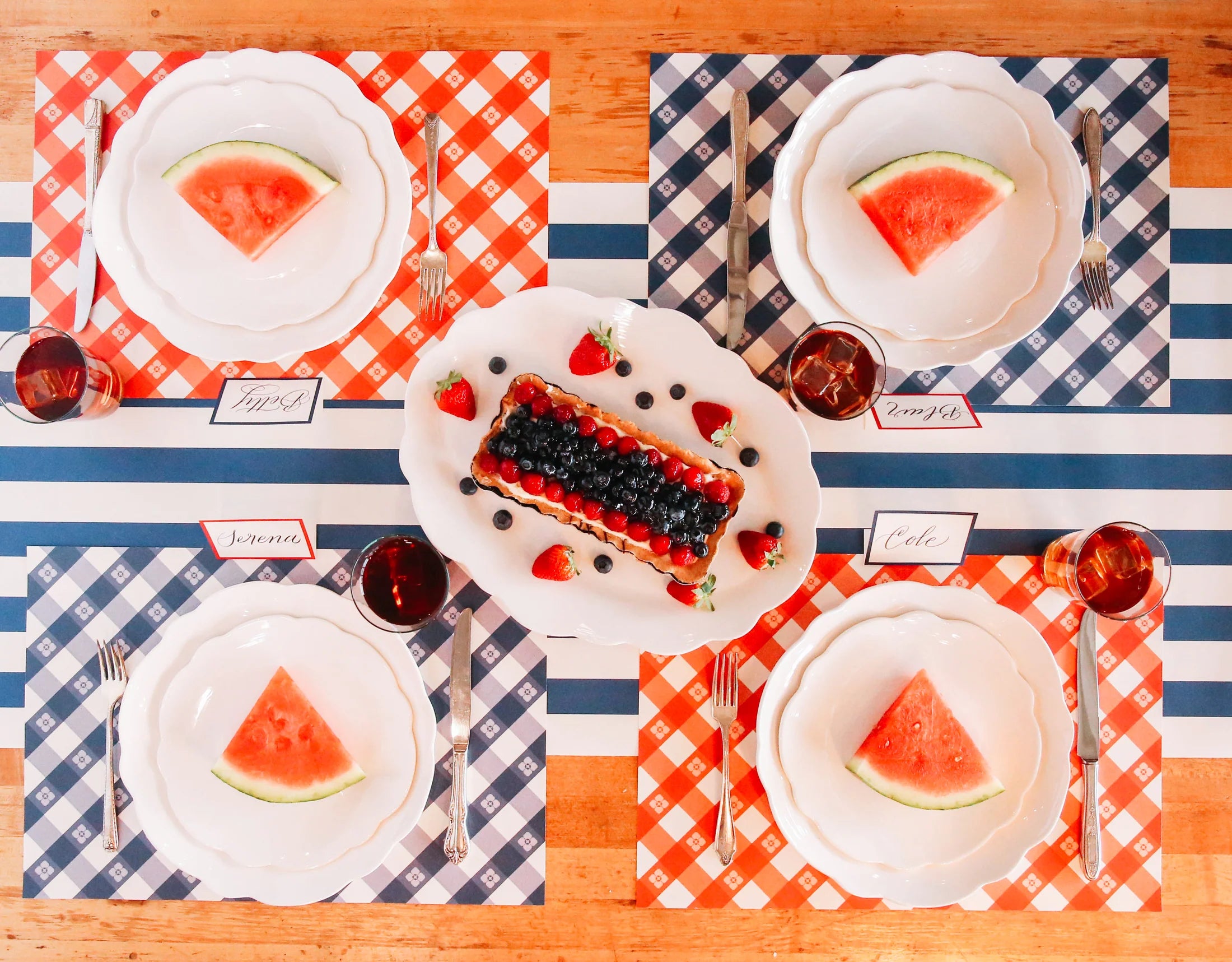 Hester & Cook Checkered Picnic Placemat - Waterproof & Durable Outdoor Dining Mat for Picnics, BBQs, Camping, and Patio Parties