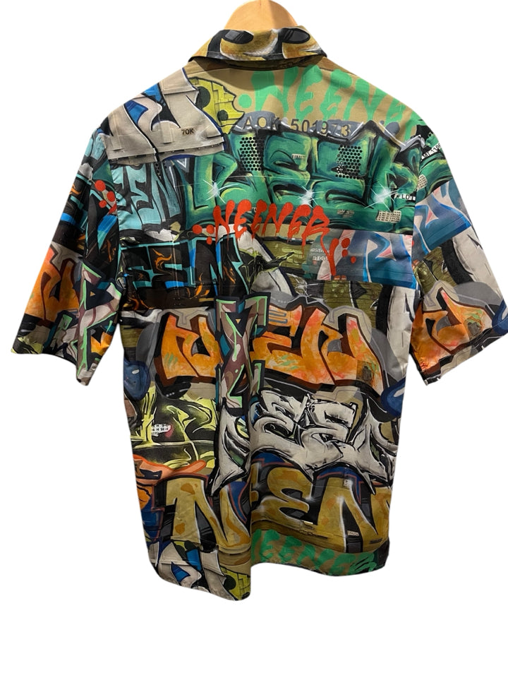 Off White x Neen Grafiti Print Short Sleeve Button Up Shirt for Men - Size L | Stylish Streetwear & Casual Wear for Summer Outfits & Urban Fashion