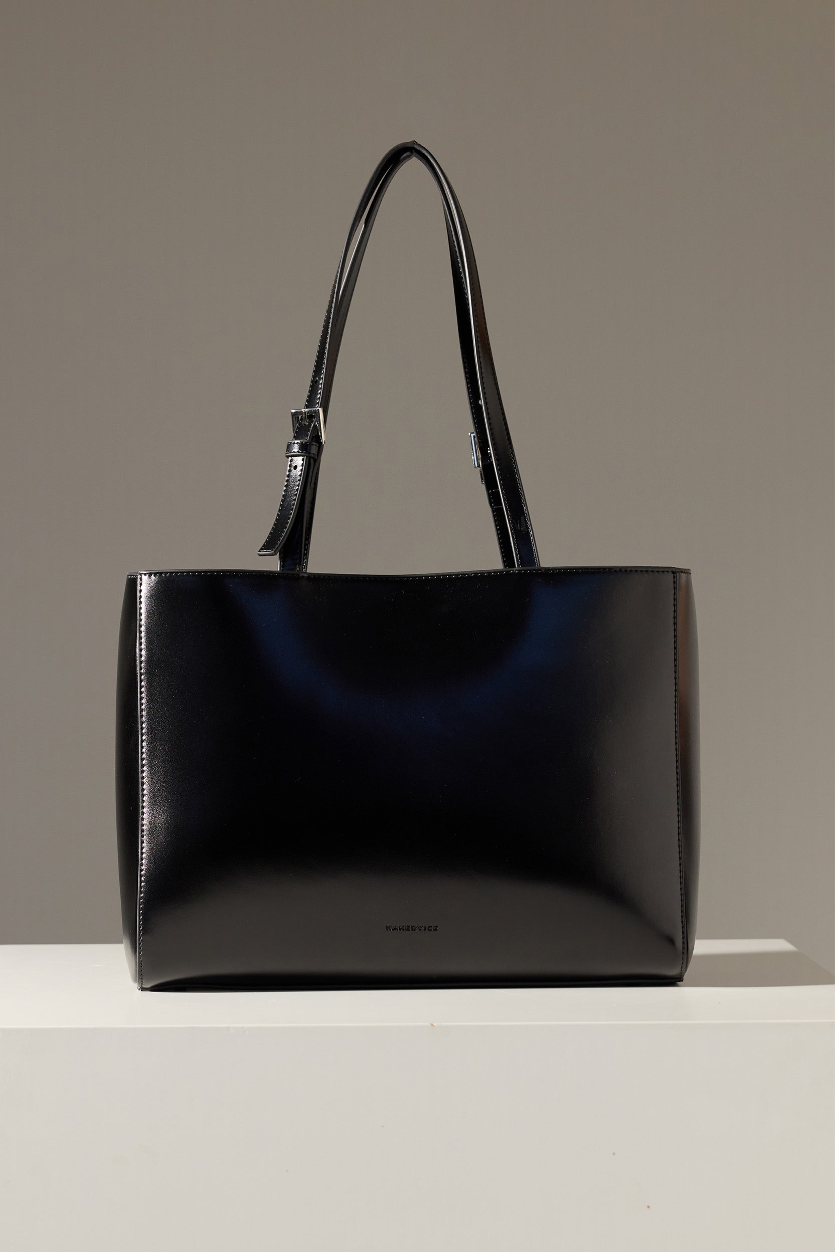 THE REYES BLACK TOTE - Stylish & Durable Women's Shoulder Bag for Work, Travel & Everyday Use | Premium Vegan Leather Handbag