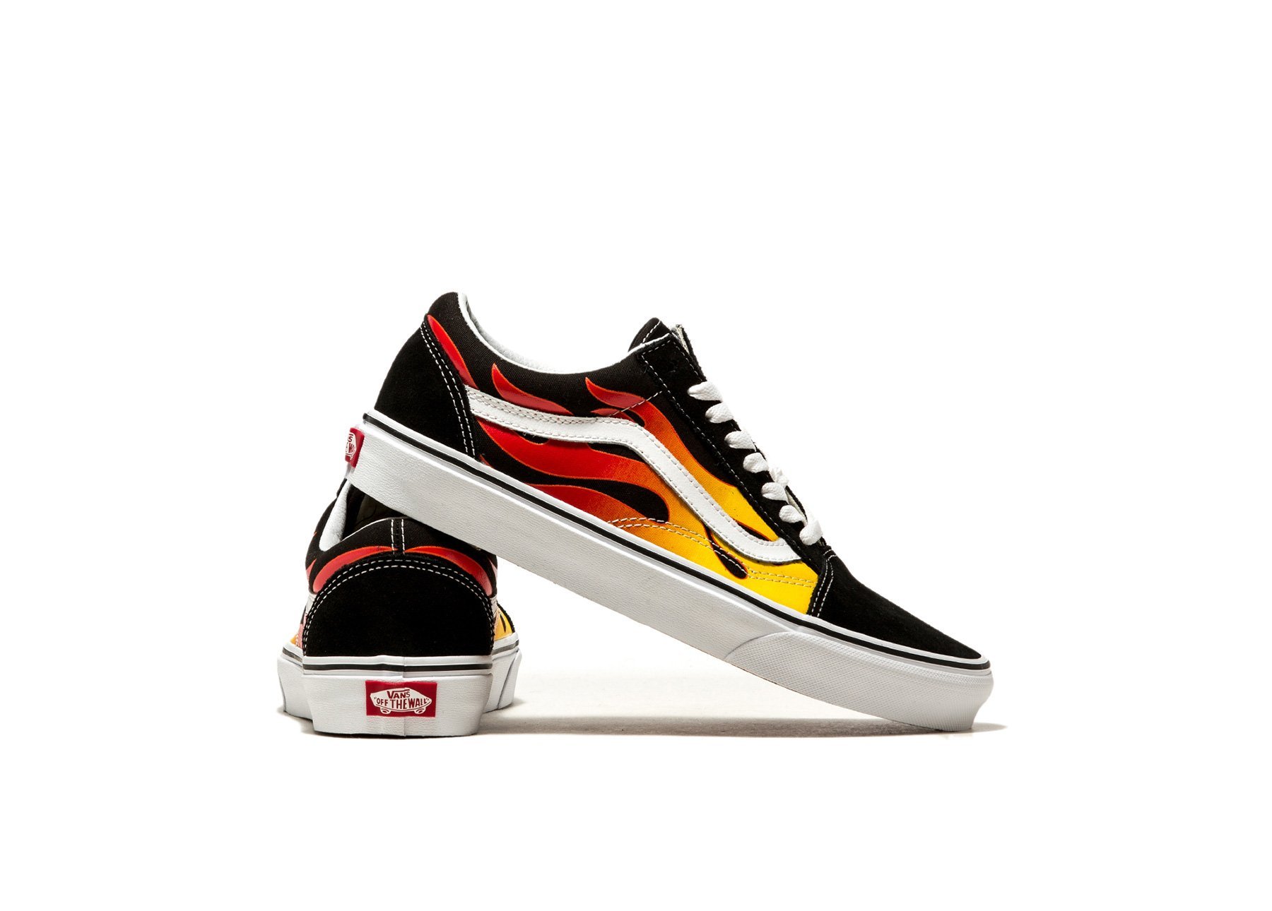 Vans Women's Old Skool Core Classics Sneakers - Retro Skate Shoes for Casual Wear & Street Style | Perfect for Everyday Fashion, Skateboarding & Urban Outfits