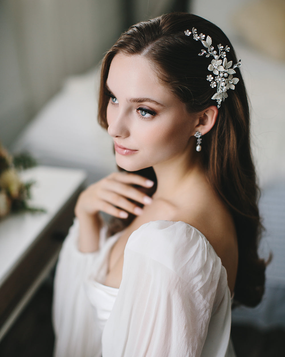Willow Pearl Bridal Hair Clip - Elegant Wedding Hair Accessory for Brides, Bridesmaids & Prom - Perfect for Weddings, Formal Events & Special Occasions