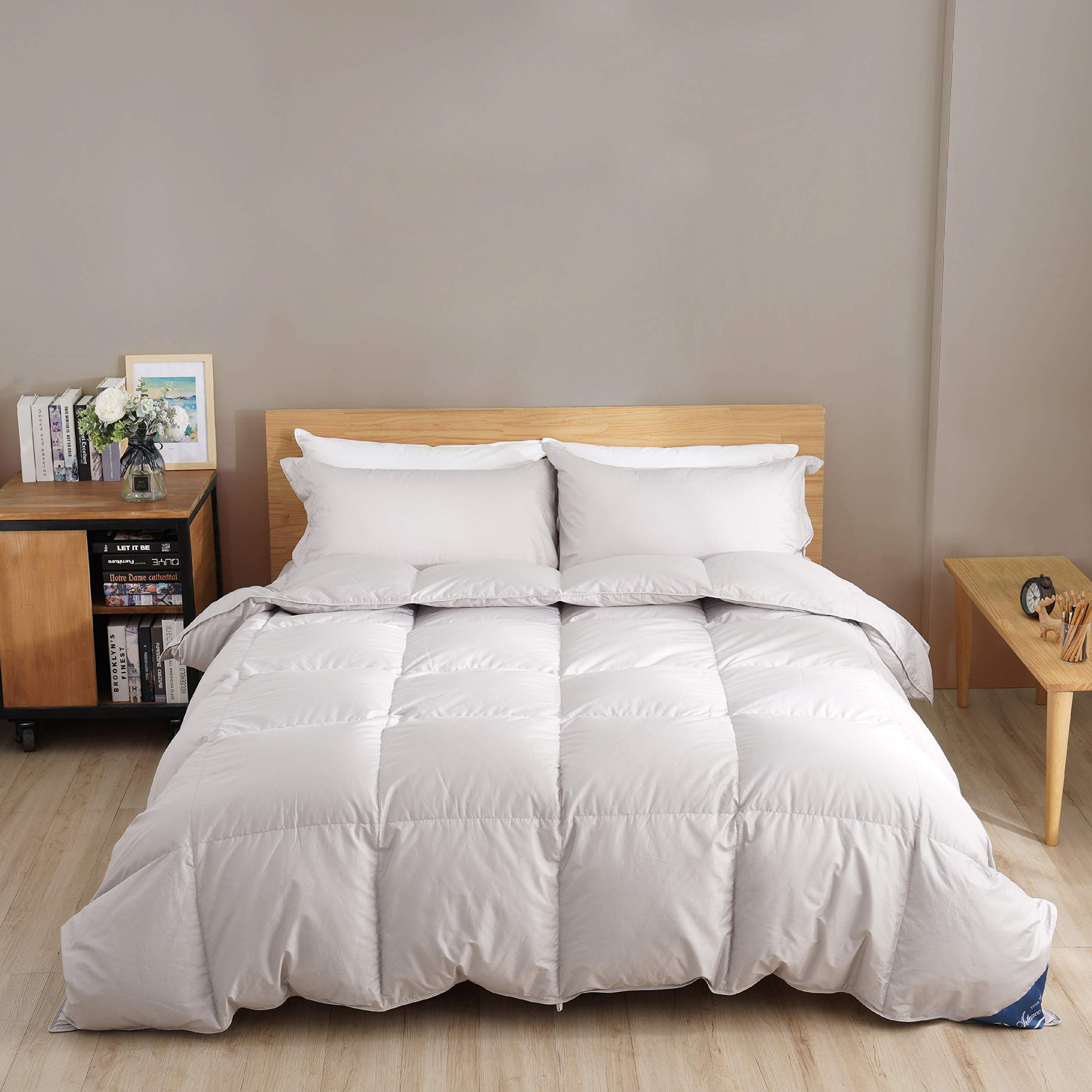 ARTEACO 800 Fill Power Hydrophobic 90/10 Charcoal Down Comforter - Twin Size (68