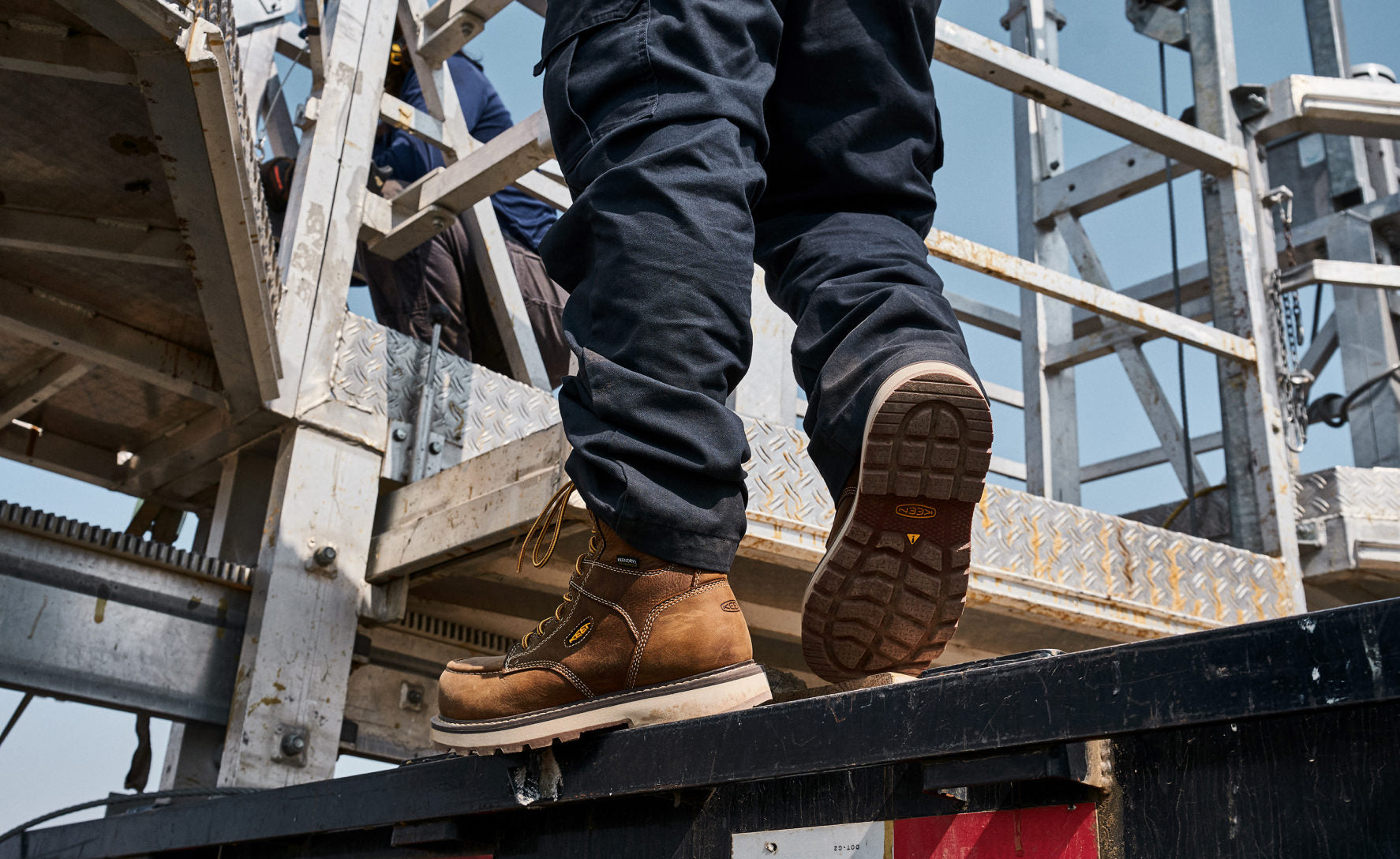 Men's Cincinnati 8 Waterproof 90° Heel Work Boot with Carbon Toe - Belgian/Sandshell - Durable Safety Boots for Construction & Outdoor Work