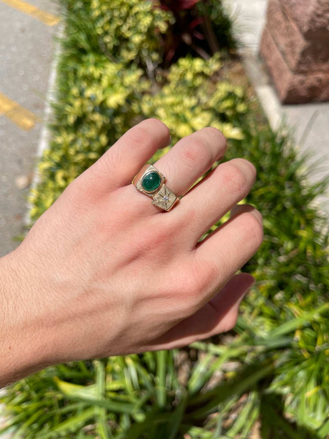 2.69tcw 14K Gold Oval Natural Emerald Cabochon & Diamond Star Ring for Women - Elegant Jewelry Gift for Engagement, Anniversary & Special Occasions