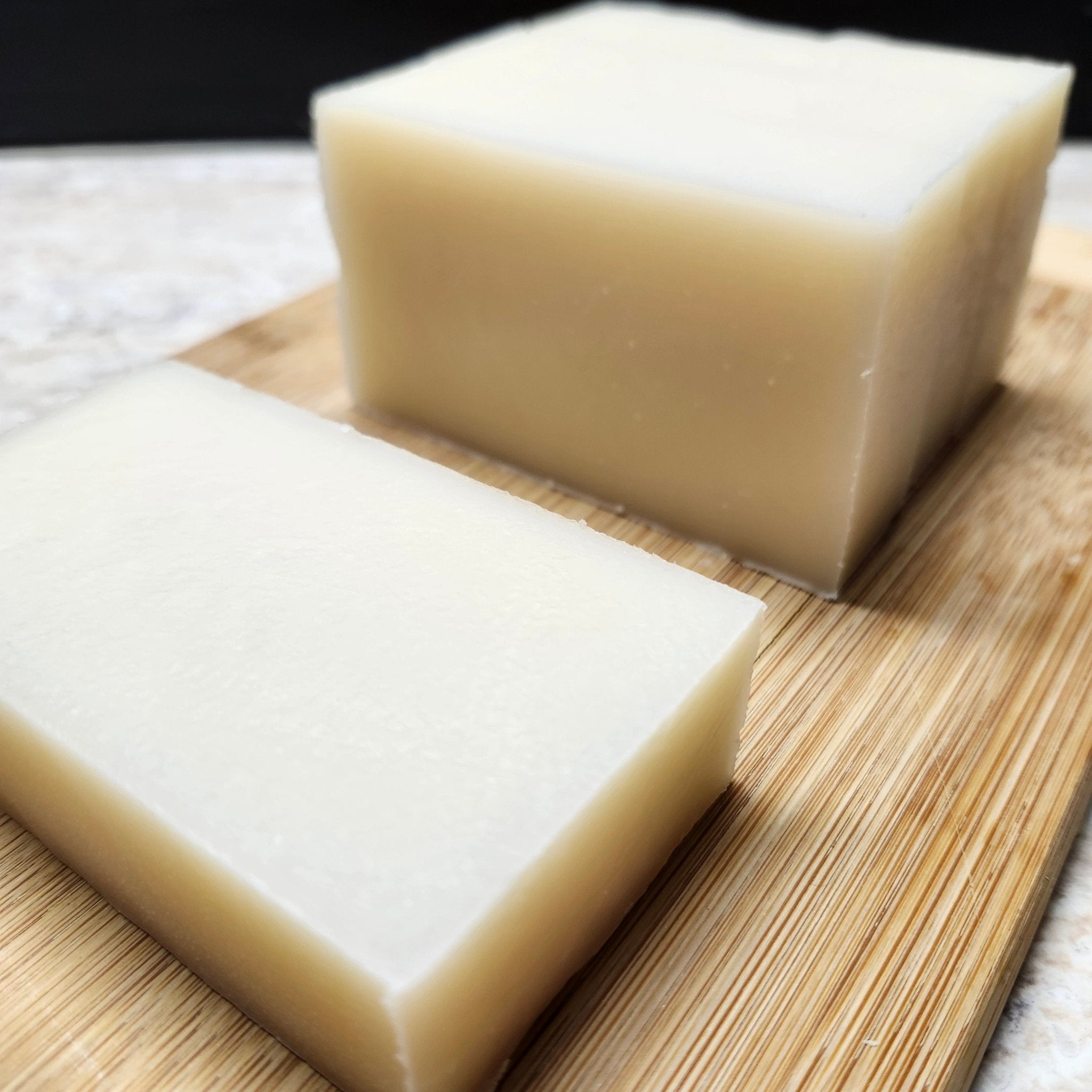 Natural Clementine & Clove Handmade Soap Bar - Organic, Vegan, Moisturizing for Dry Skin - Perfect for Gifts, Spa Days & Eco-Friendly Bathroom