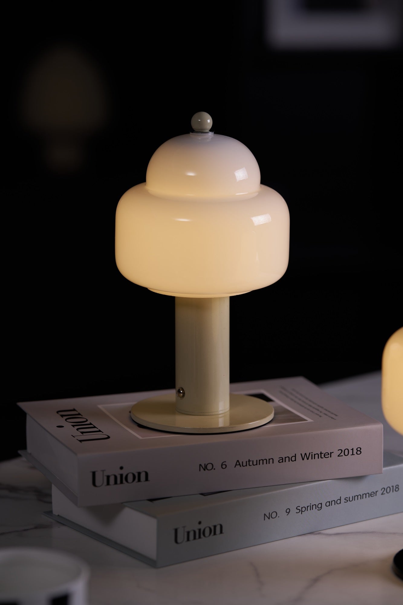 Modern Cloud Dome Table Lamp - Soft Glow LED Night Light for Bedroom, Nursery & Living Room - Perfect for Relaxation, Reading & Decor