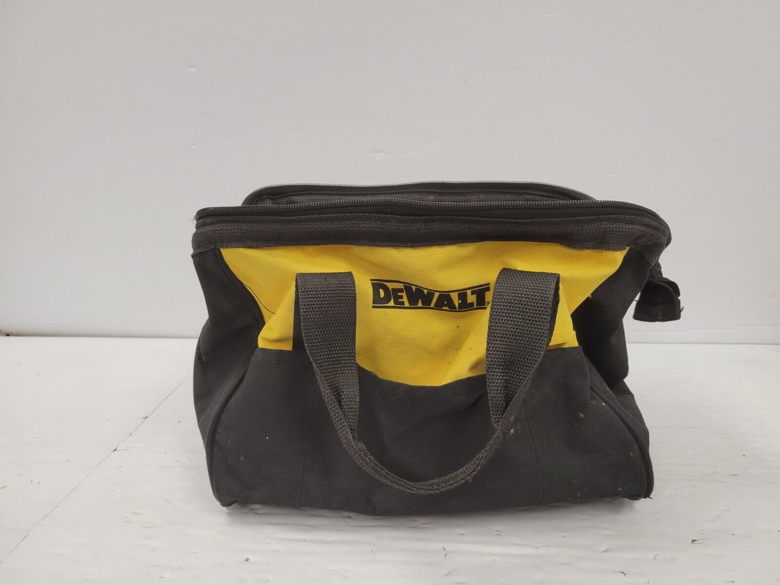 DEWALT DCD778 20V MAX Cordless Drill/Driver Kit - Powerful & Compact for DIY Projects, Home Repairs, and Professional Use