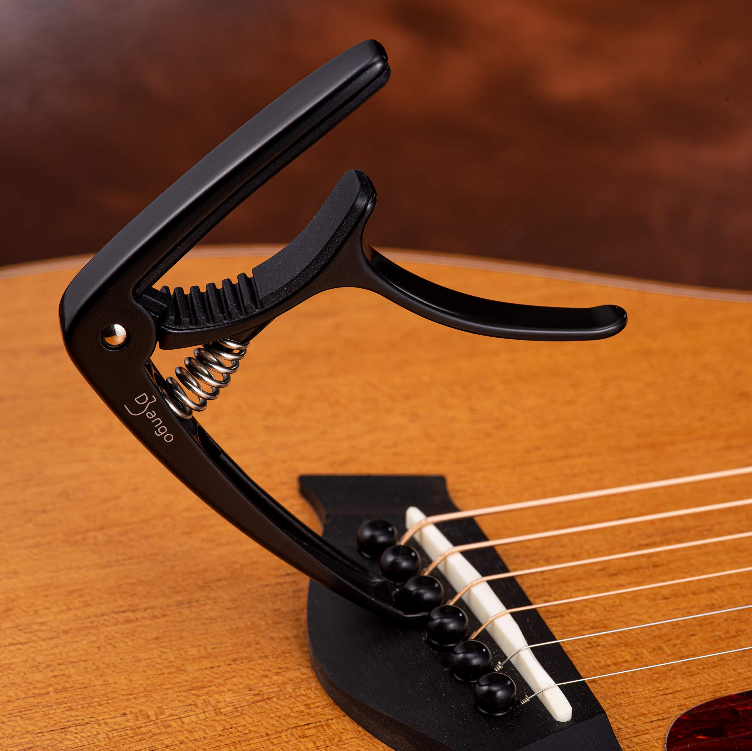 Django Guitar Capo by Pick Geek - Premium Quick-Release Capo for Acoustic, Electric, Ukulele & Classical Guitars - Black with Extra Padding & Peg Puller - Perfect for String Changing & Neck Protection - Ideal for Live Performances, Studio Recording & Practice Sessions