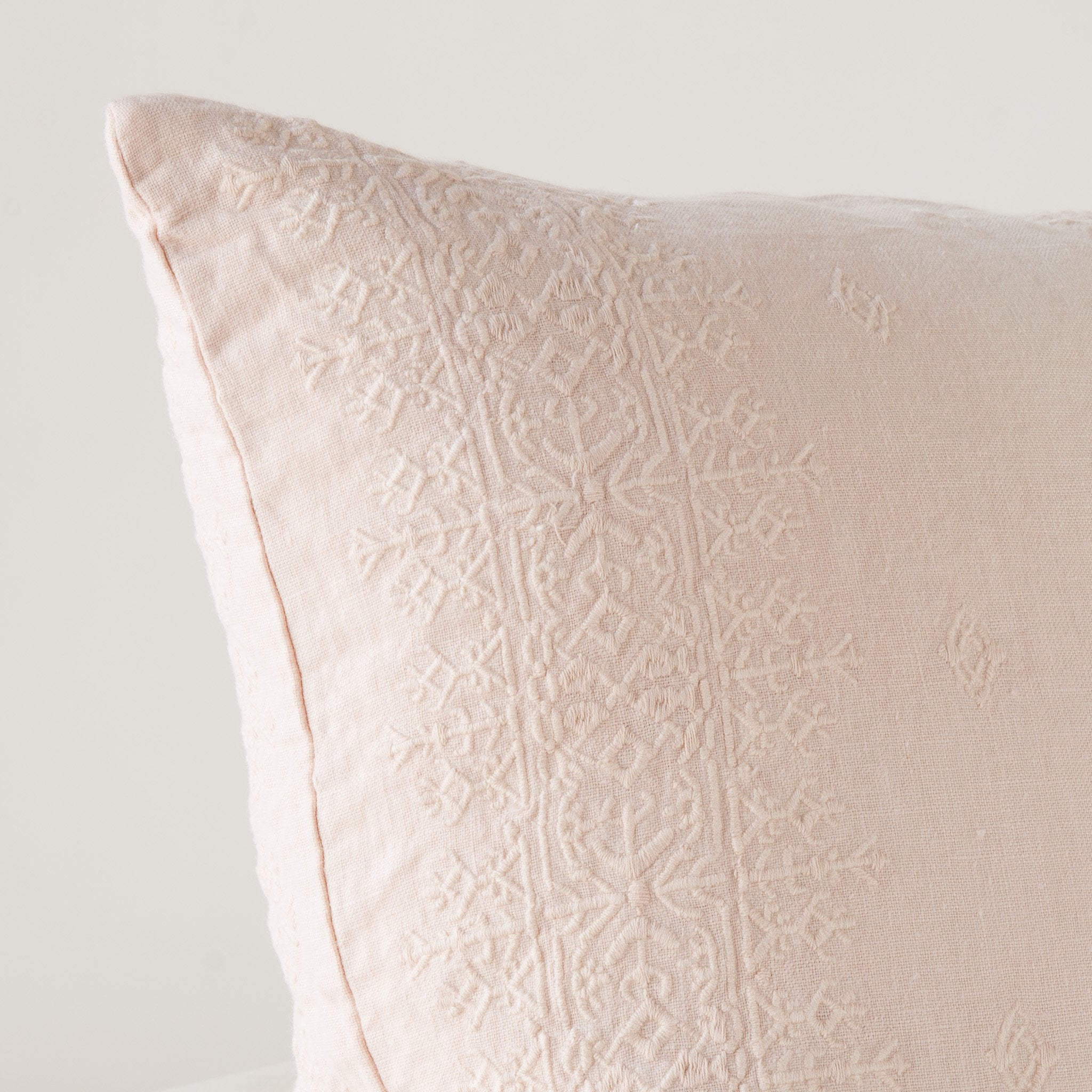 Stylish Ines Throw Pillow - Soft Decorative Cushion for Sofa, Bed & Home Decor - Perfect for Living Room, Bedroom & Dorm Comfort