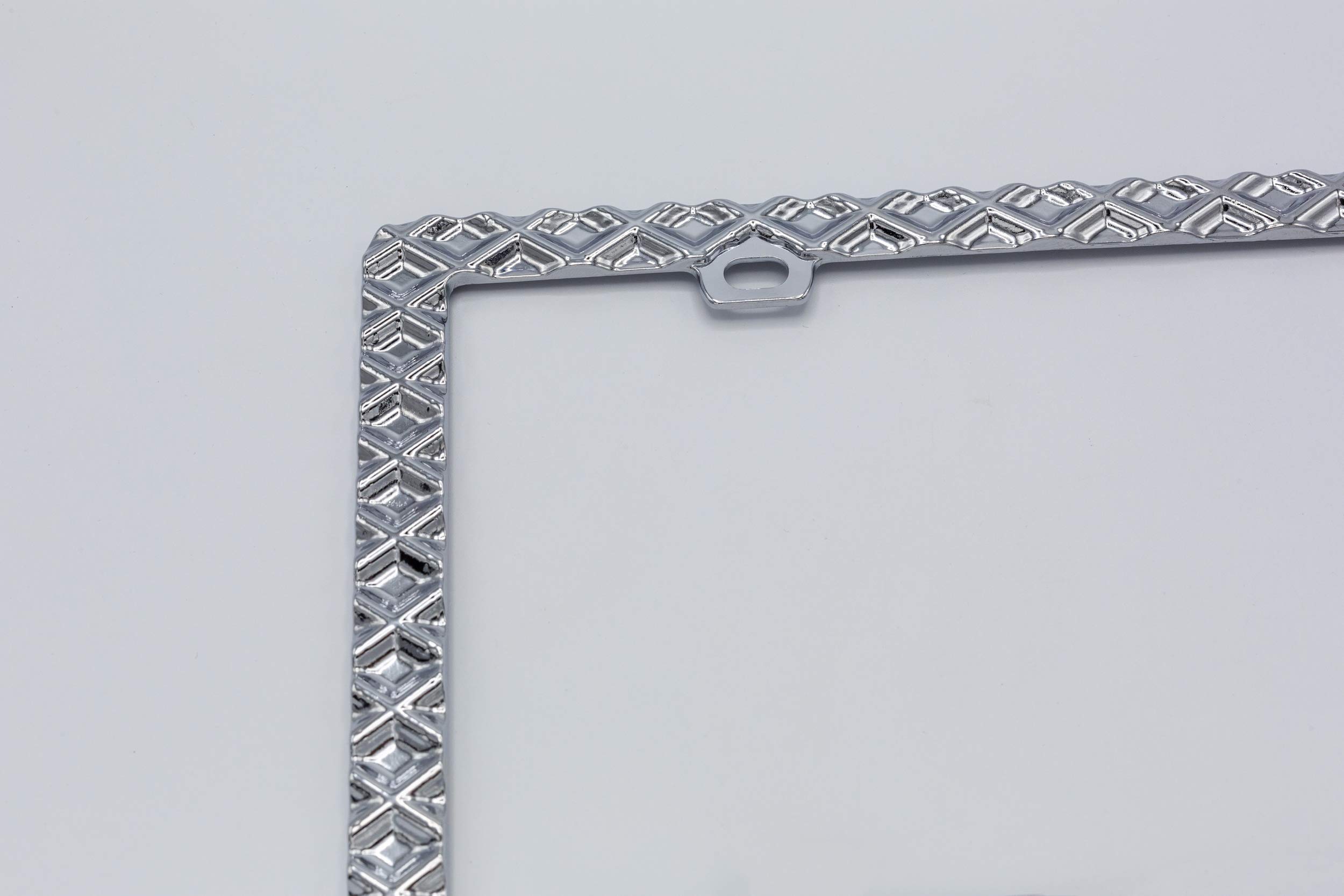 Creathome 3D Waffle Pattern Chrome License Plate Frame - Premium Zinc Alloy Metal Car Plate Holder for Vehicles & Trucks - Durable & Stylish Auto Accessory for Road Trips & Car Shows