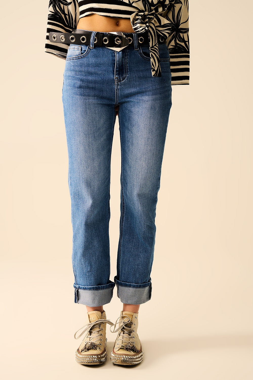 Stretch Denim Jeans with Straight Hem in Medium Wash - Perfect for Casual Wear, Office Outfits & Everyday Comfort