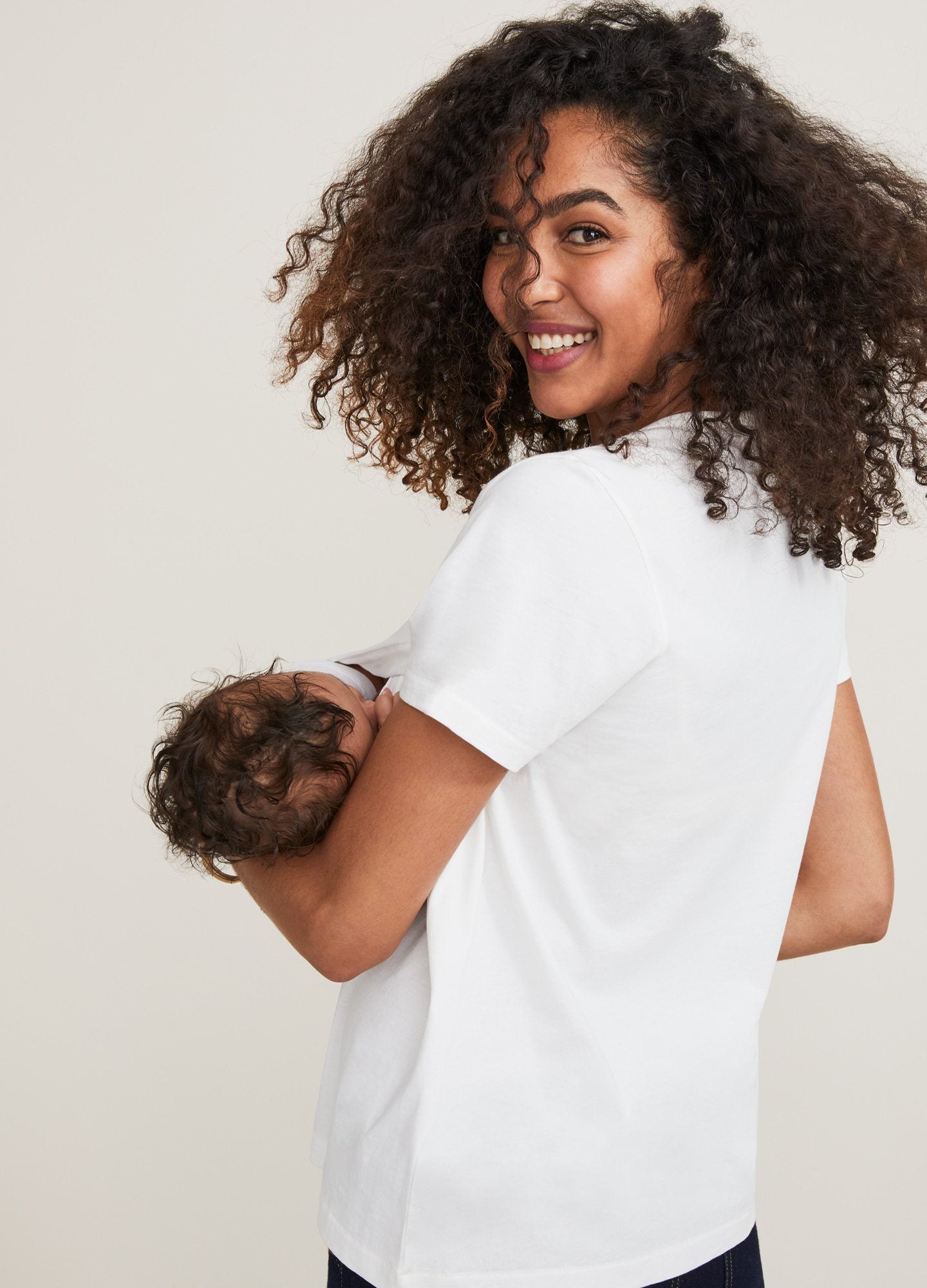 Premium Nursing Tee for Moms - Soft Comfortable Breastfeeding Shirt for Easy Nursing & Pumping | Perfect for Daytime Outfits, Nighttime Feedings & Maternity Photoshoots