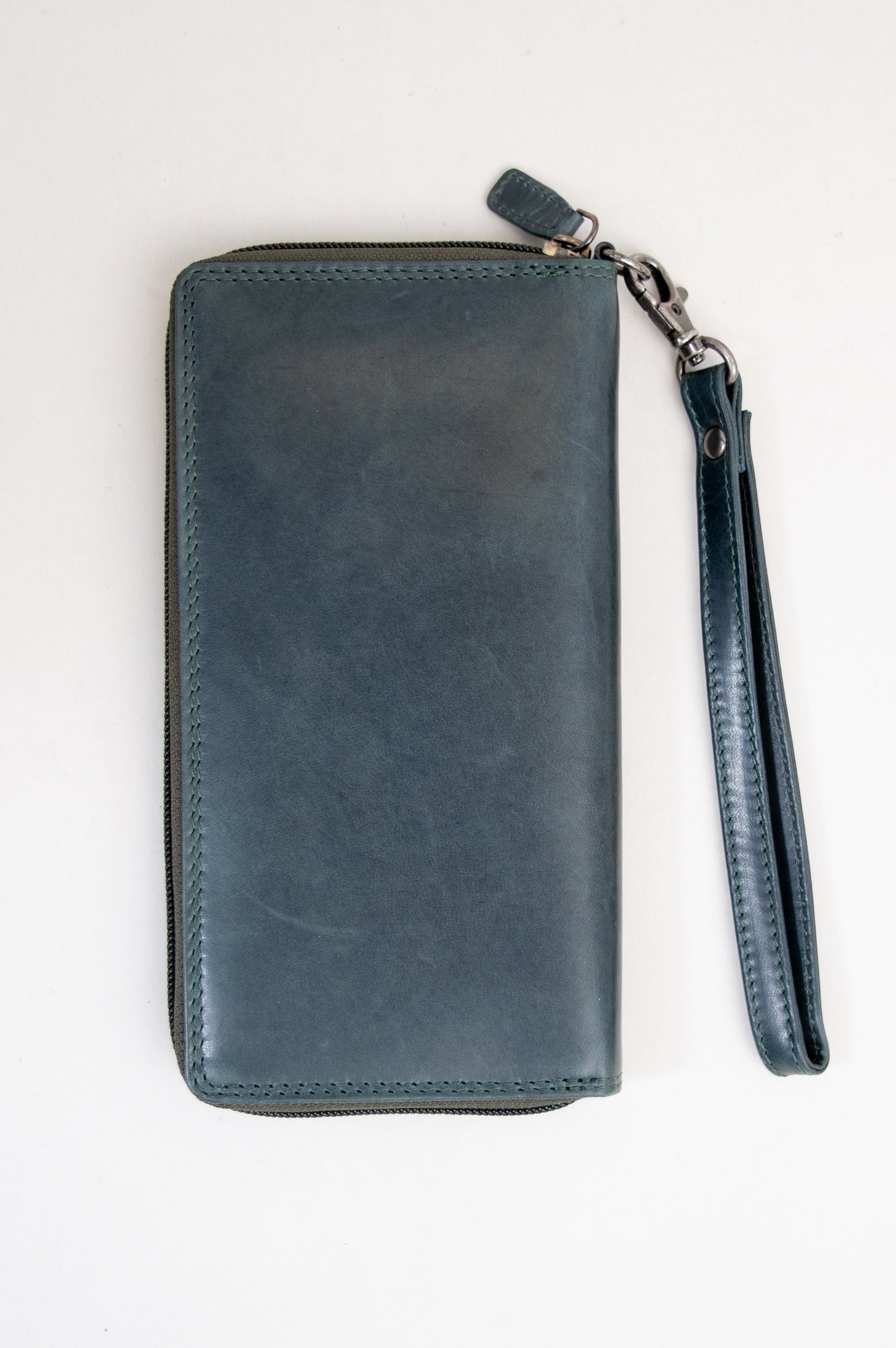Premium Adrian Klis 195 Buffalo Leather Wallet in Dark Green - Slim RFID Blocking Bifold Wallet for Men, Perfect for Everyday Carry & Business Use