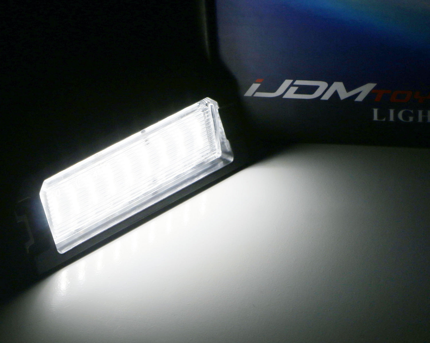 18 SMD LED License Plate Light Kit for Hyundai Sonata/Elantra/Veloster & Kia K5 - Super Bright White Lights, Easy Installation, Waterproof - Perfect for Night Driving & Car Customization