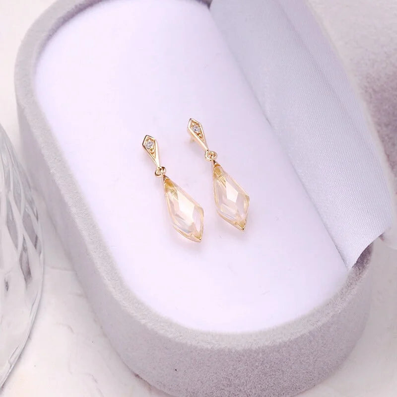 Natural Clear Quartz Dangle Earrings - Teardrop Crystal Stud Earrings for Women | Healing Stone Jewelry, Boho Chic Accessories for Everyday Wear & Special Occasions