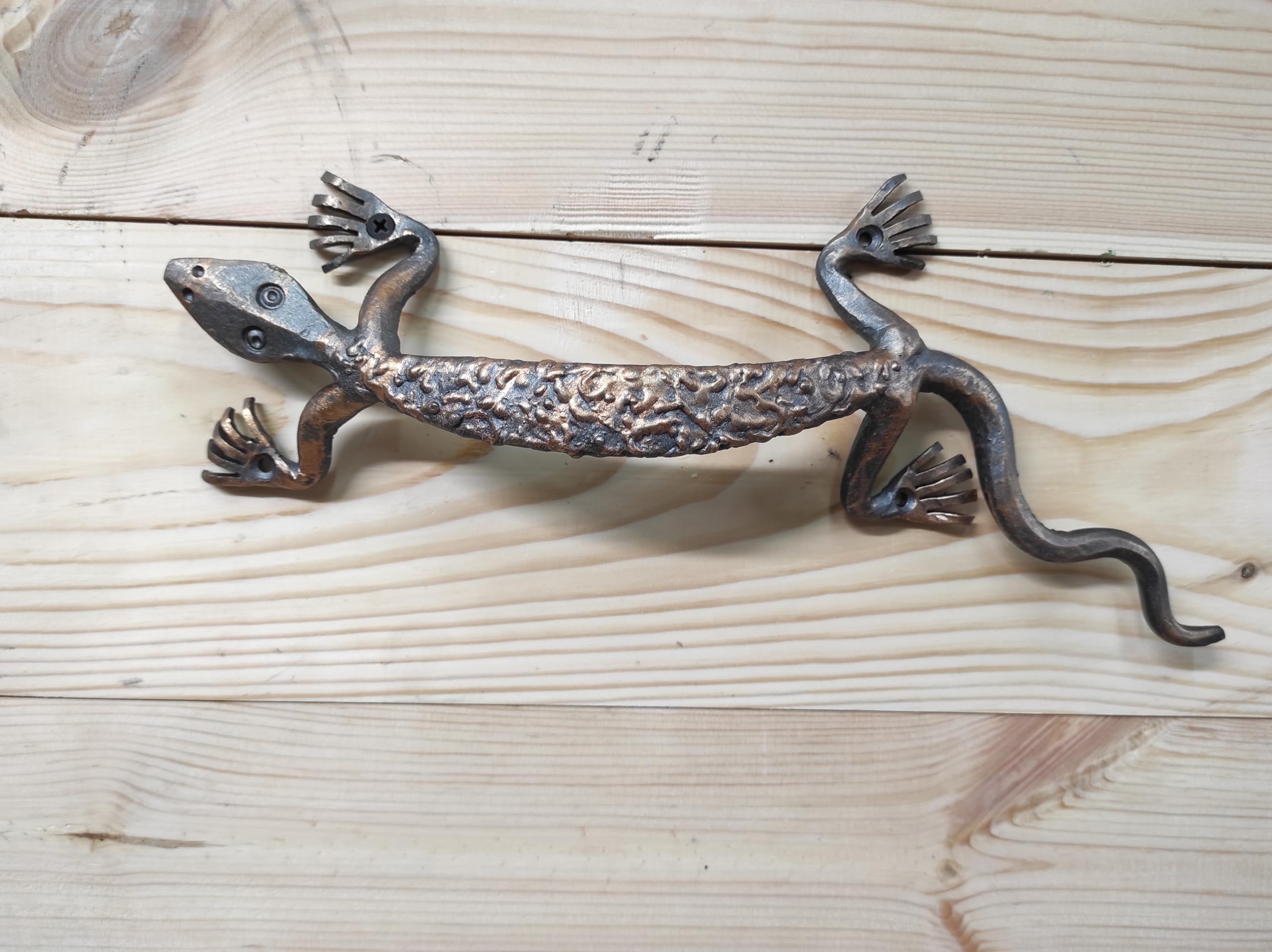 Lizard Metal Barn Door Handle - Rustic Pull for Farmhouse Style