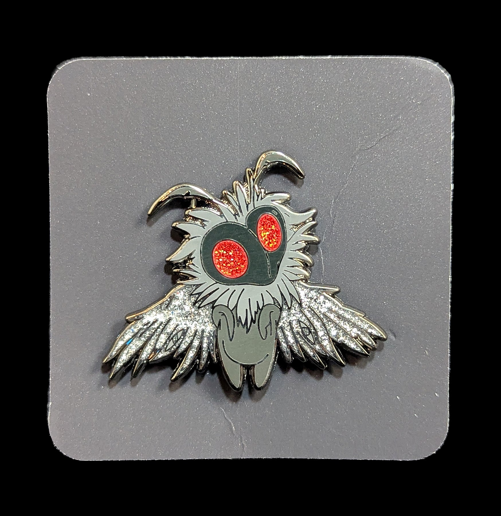 Vintage Moth Enamel Pin - Elegant Butterfly Lapel Pin for Women & Men - Perfect for Jackets, Backpacks, Hats & Gifts