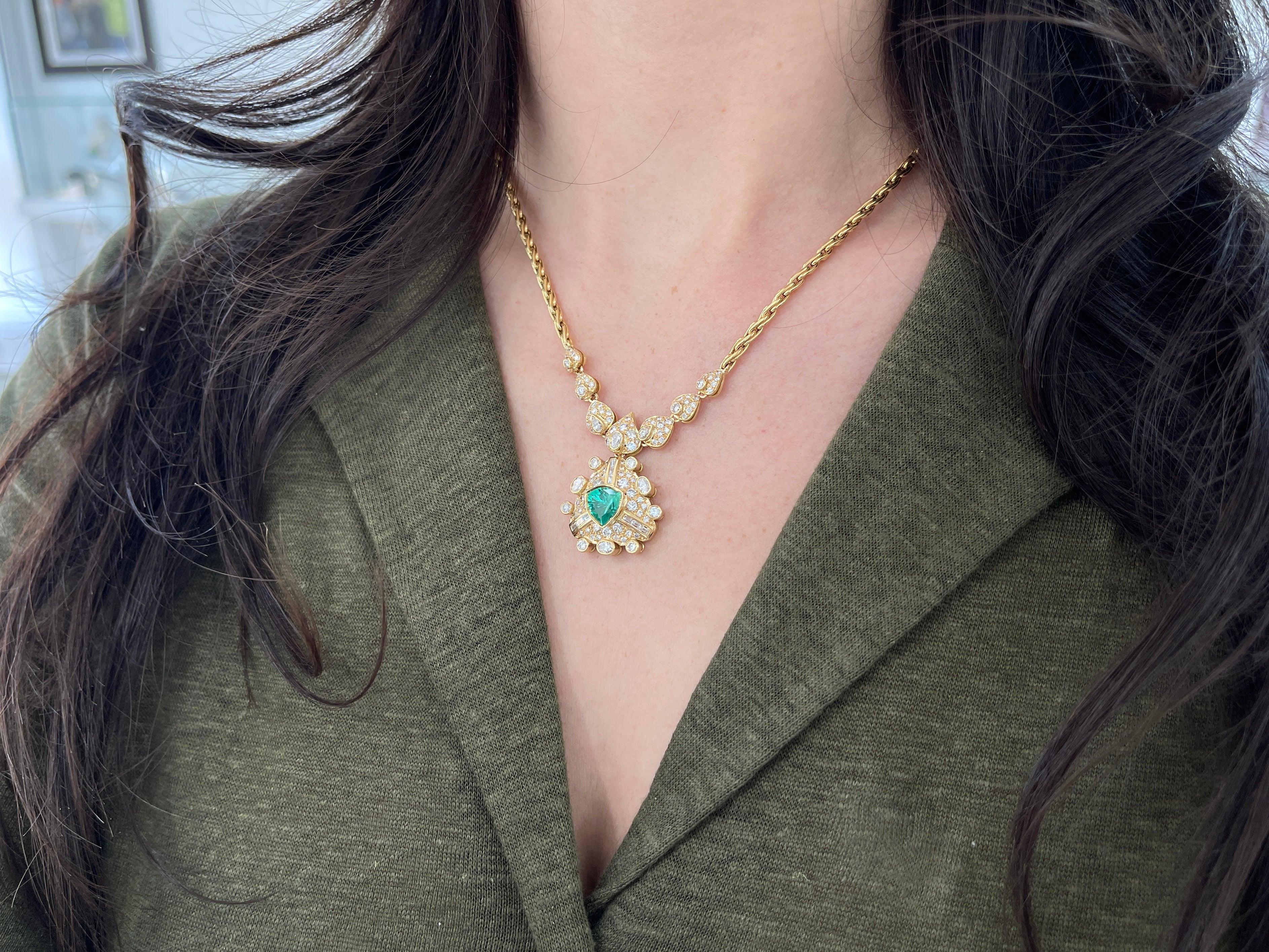 6.28tcw 18K Gold Vintage 1980s Colombian Emerald & Diamond Necklace - AAA+ Natural Trillion Cut Emerald Jewelry for Women | Perfect for Weddings, Anniversaries & Special Occasions
