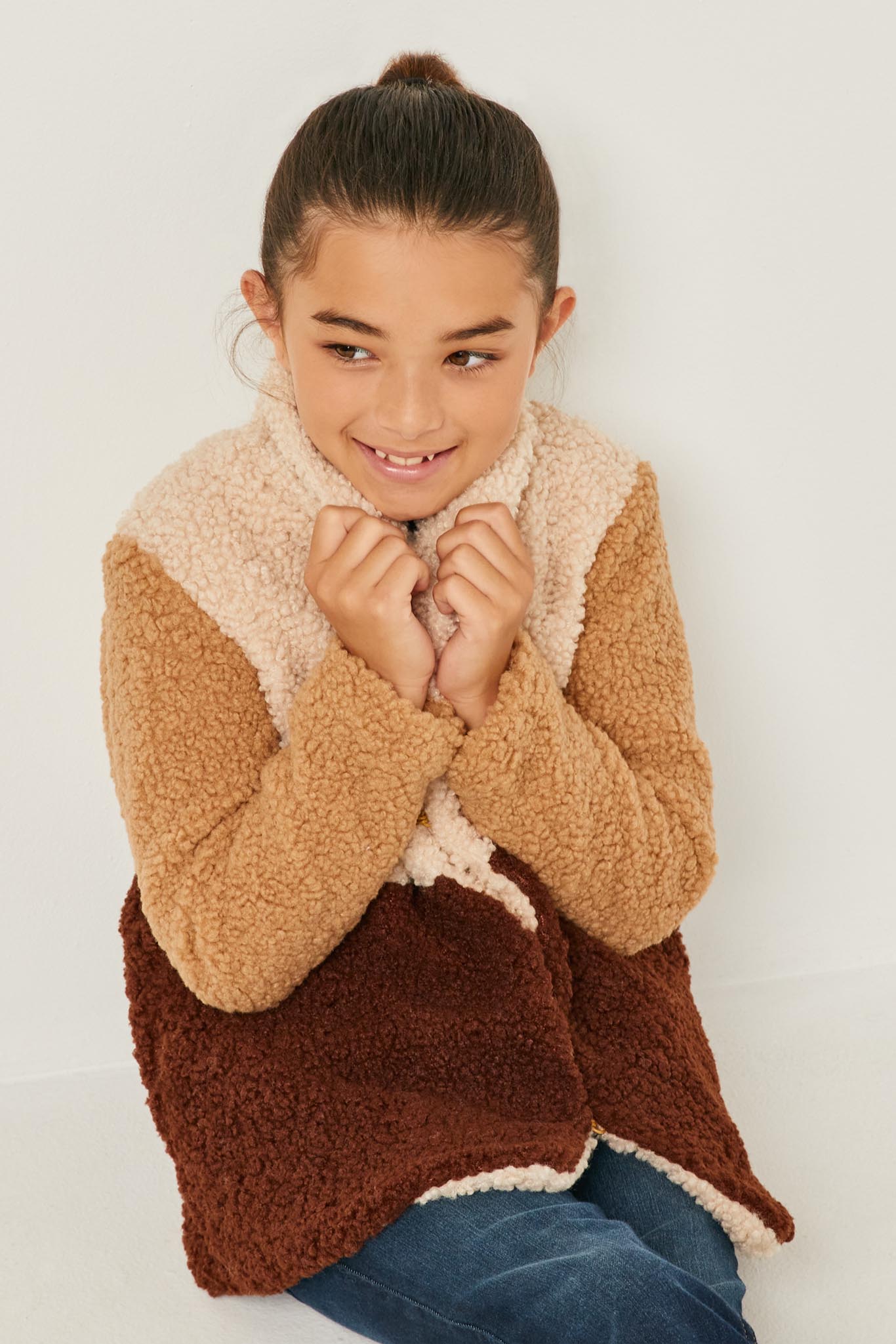 Fuzzy Fleece Collared Color Block Jacket for Women - Soft Winter Outerwear Cozy Pullover with Stand Collar - Perfect for Casual Outings, Hiking & Cold Weather Fashion