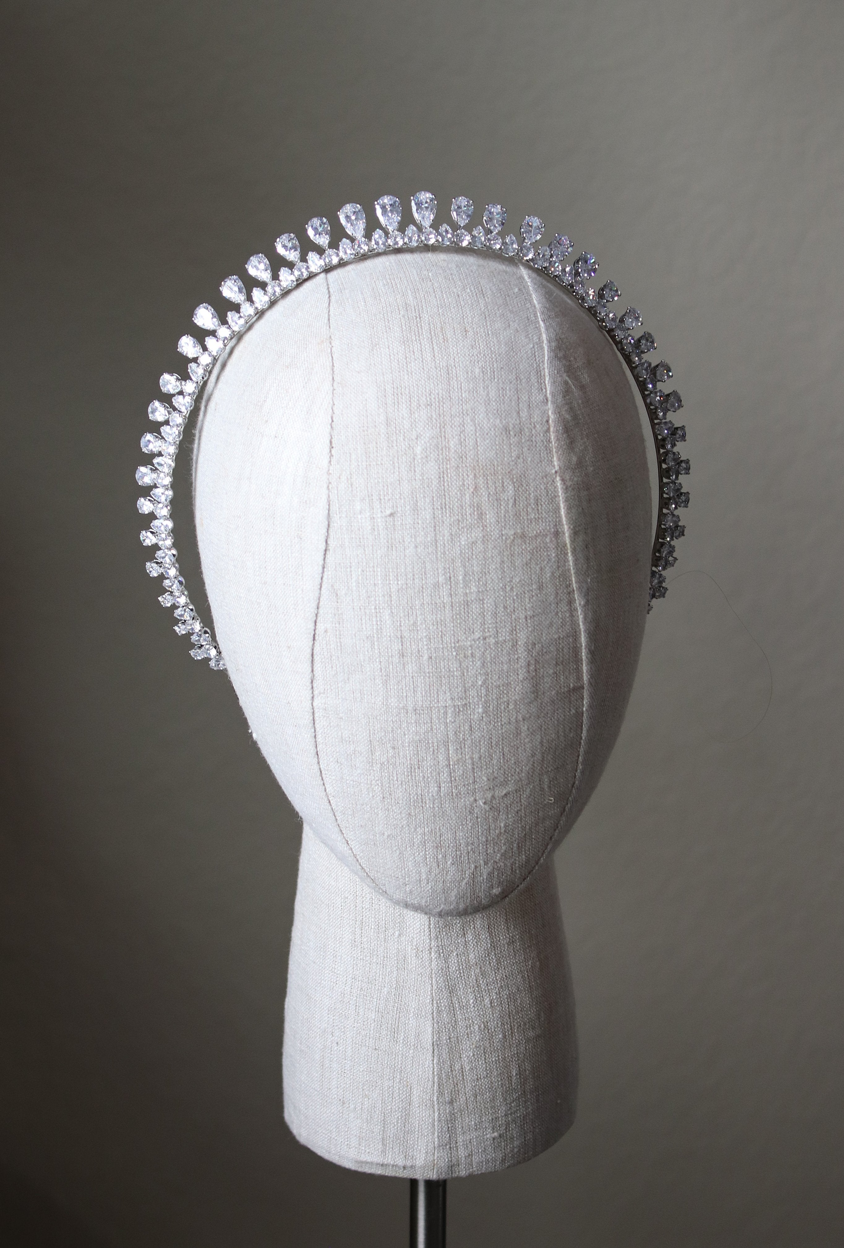 ANNE Simulated Diamond Halo Tiara - Elegant Bridal Crown for Weddings, Prom, Quinceañera & Pageants | Sparkling Rhinestone Headpiece for Princess-Themed Parties & Special Occasions