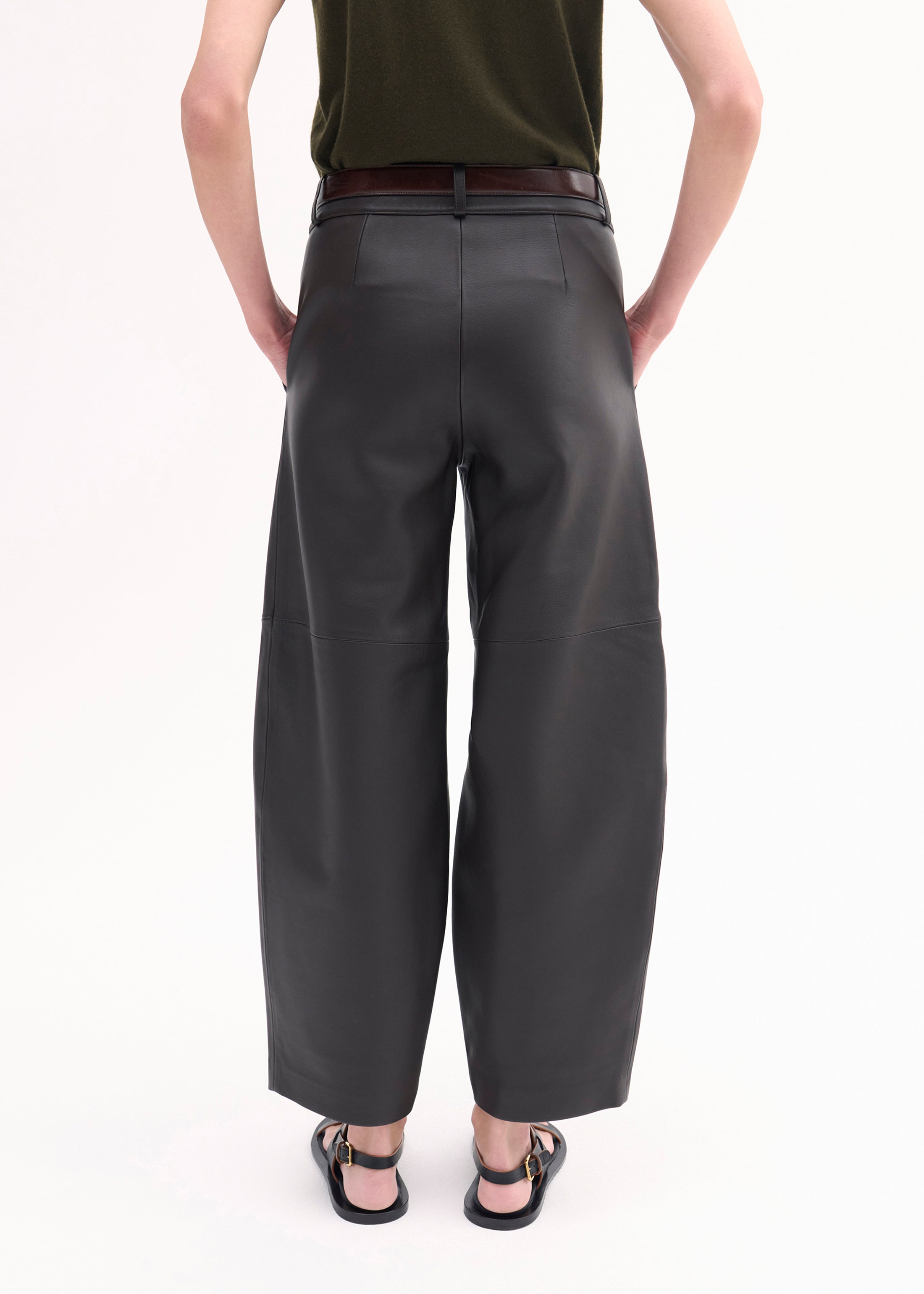 Cropped Leather Pants for Women - High Waisted Vegan Leather Trousers in Chocolate Brown - Perfect for Casual Outfits, Office Wear & Night Out