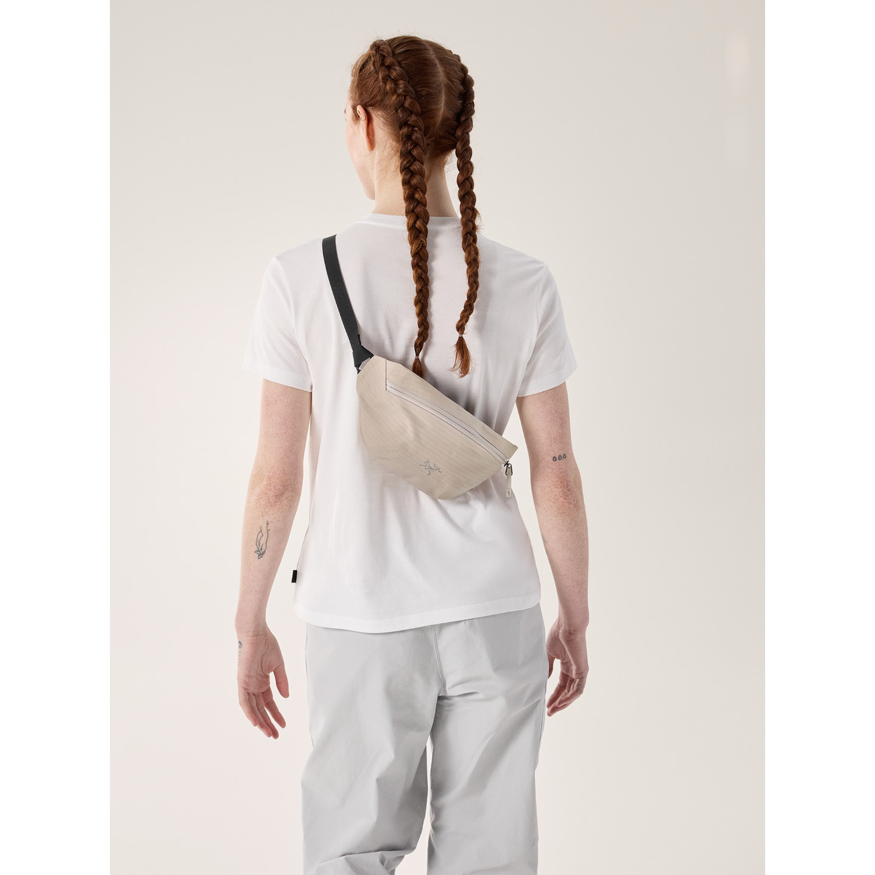 Arc'teryx Granville Crossbody Bag - Lightweight & Water-Resistant Travel & Everyday Carry Bag for Men & Women - Perfect for Hiking, Commuting & Outdoor Adventures