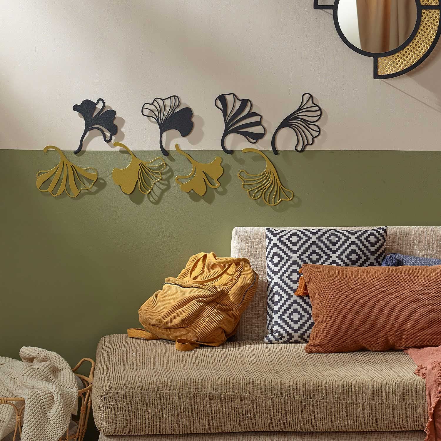 LaModaHome - Ginkgo Gold Metal Wall Art Decor for Living Room, Bedroom, Kitchen & Bathroom | Indoor & Outdoor Wall Hanging | Perfect for Home, Office & Garden Decoration