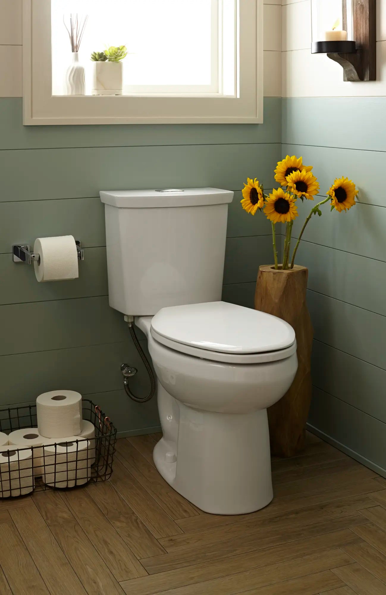 Easy Lift & Clean Slow Close Elongated Toilet Seat - Soft Close Hinges, Quick Release for Cleaning - Perfect for Bathroom, Home & Commercial Use