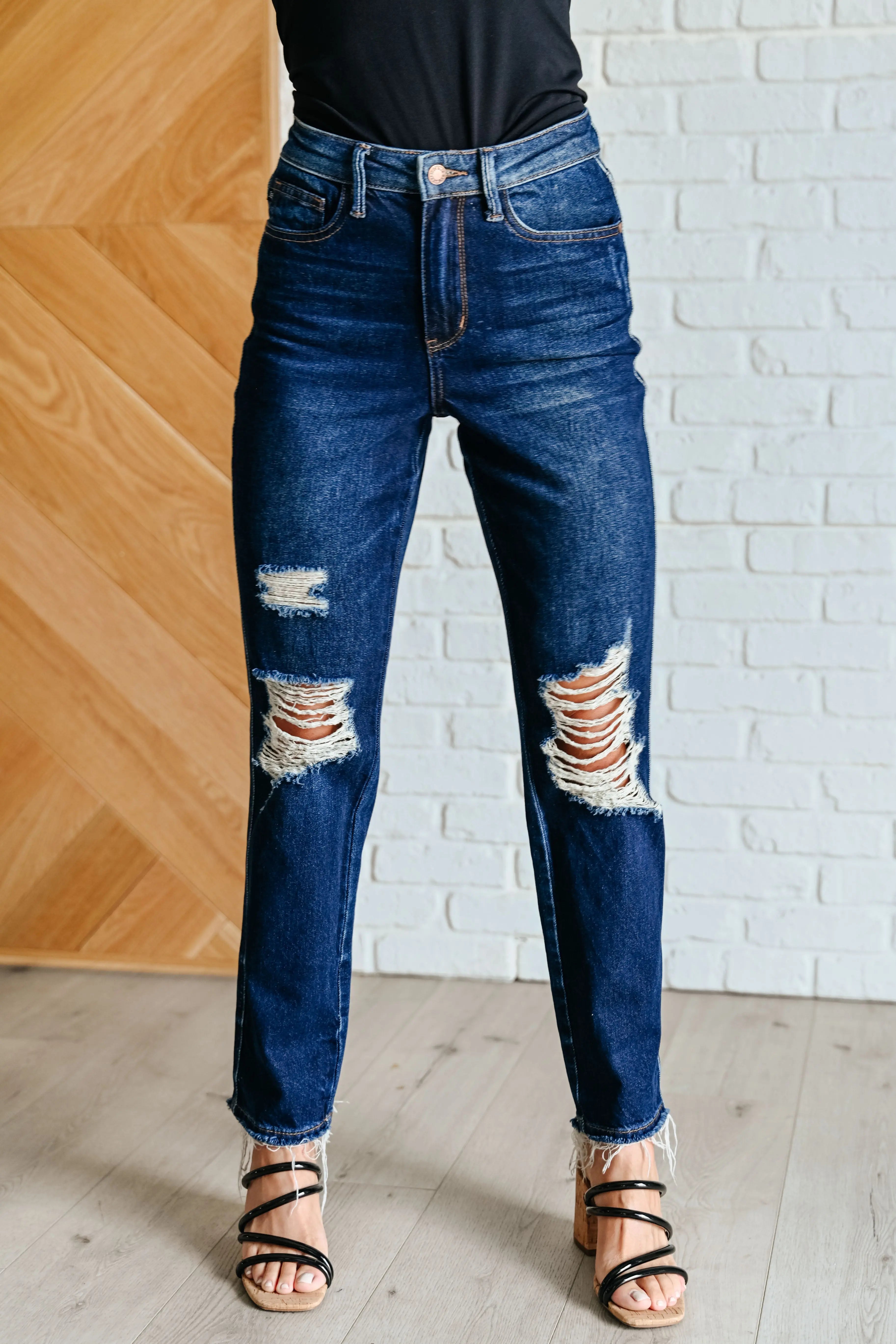 Montana High Rise Rigid Magic Distressed Straight Jeans for Women - Vintage Denim Pants with Comfortable Fit, Perfect for Casual Outfits and Everyday Wear