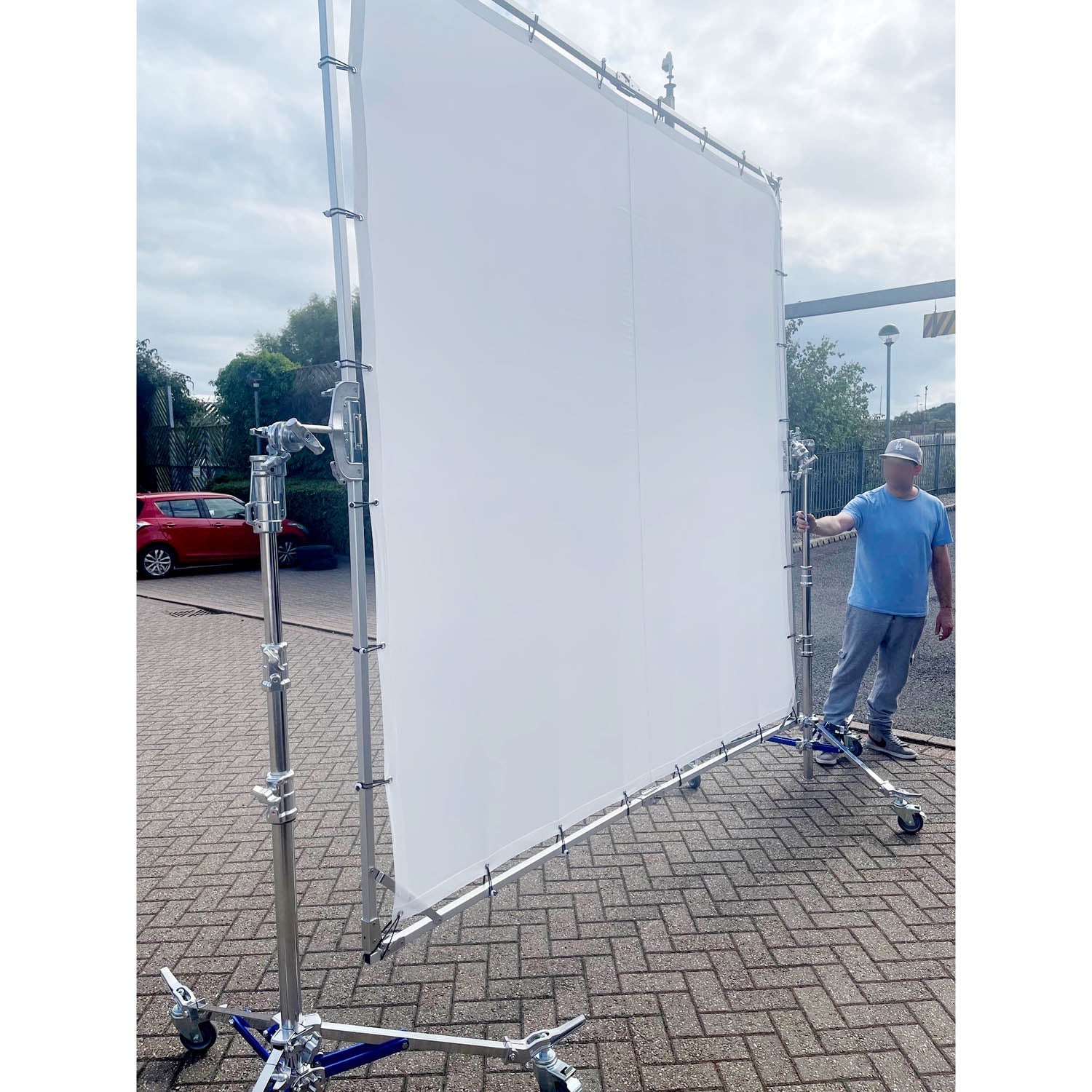 8'x8' (240x240cm) Heavy Duty Butterfly Frame Diffuser for Professional Photography - Perfect for Studio Portraits, Product Shoots, and Outdoor Fashion Photography
