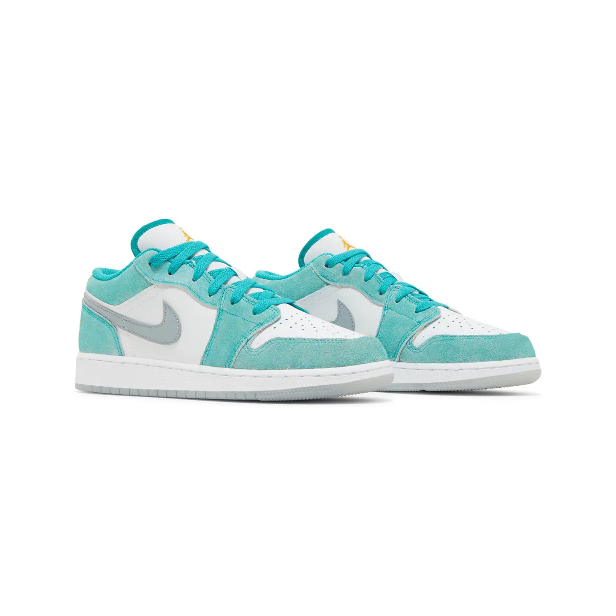 Air Jordan 1 Low 'Emerald' GS Sneakers (2022) - Women's Basketball Shoes for Casual Wear & Street Fashion