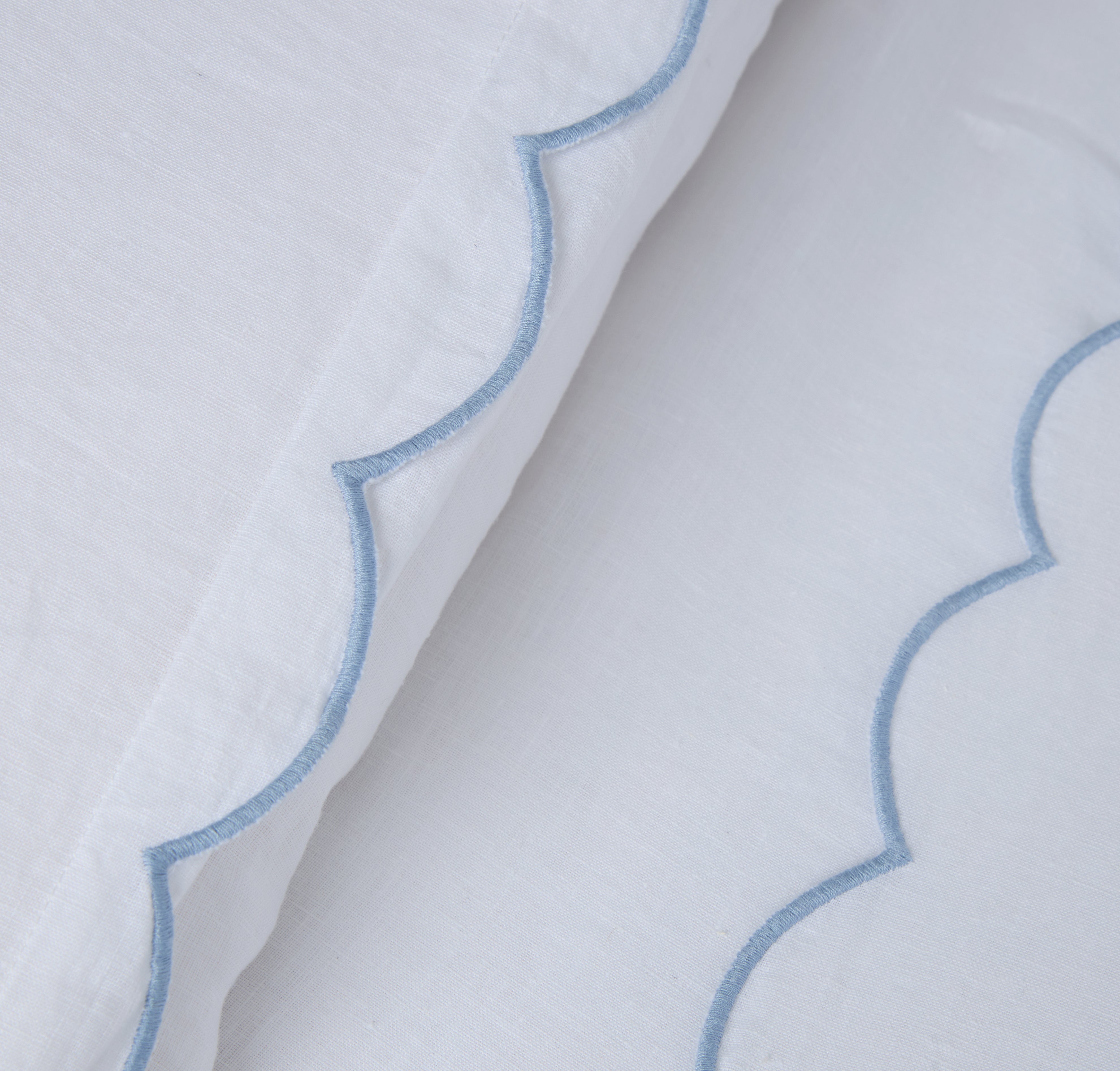 Kelly Duvet Cover Set - Soft & Breathable Bedding for All Seasons - Perfect for Master Bedroom, Guest Room & Dorm Decor